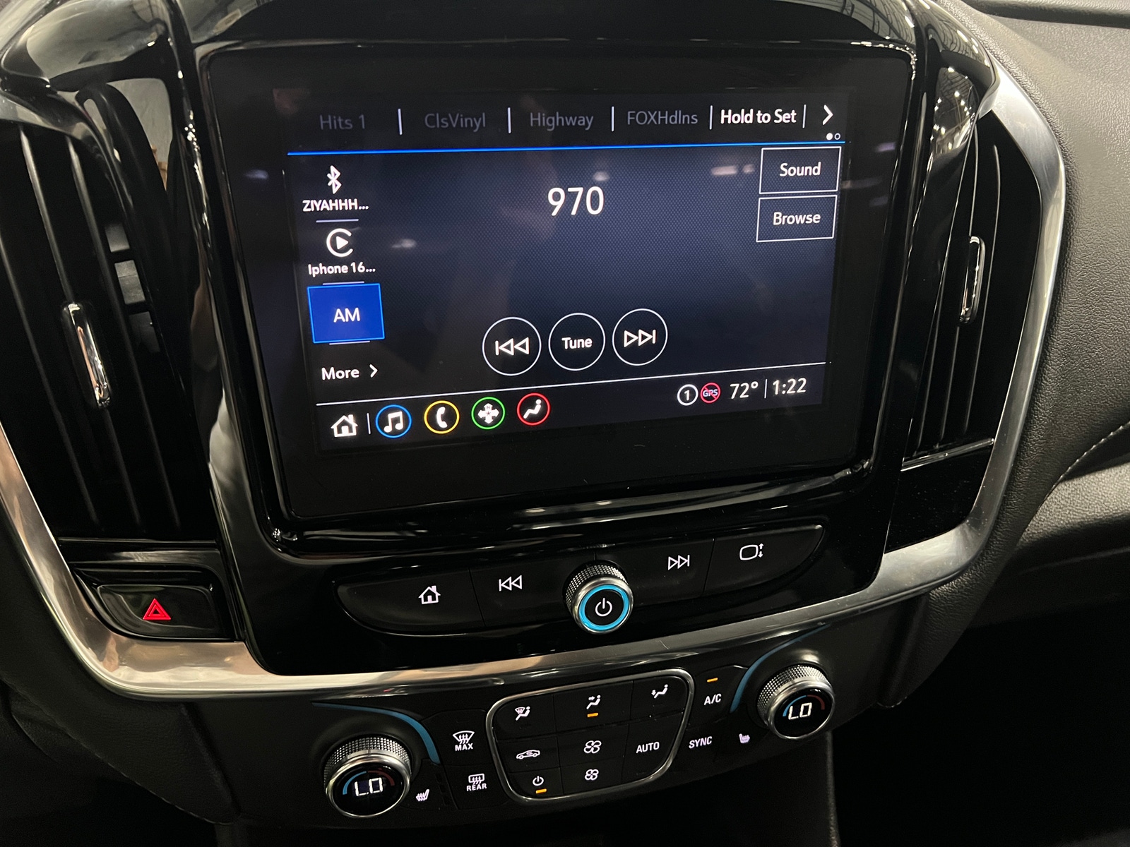 Thumbnail: 2022 Chevrolet Traverse - 4