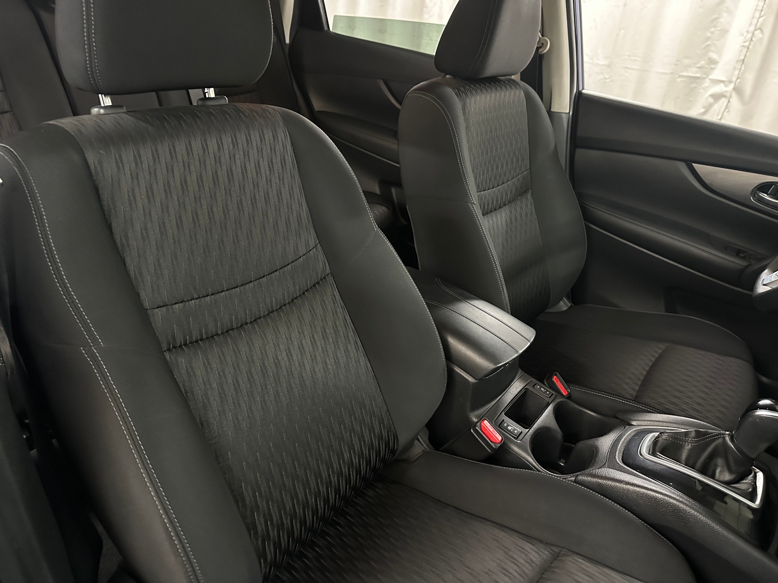 Thumbnail: 2019 Nissan Rogue - 2