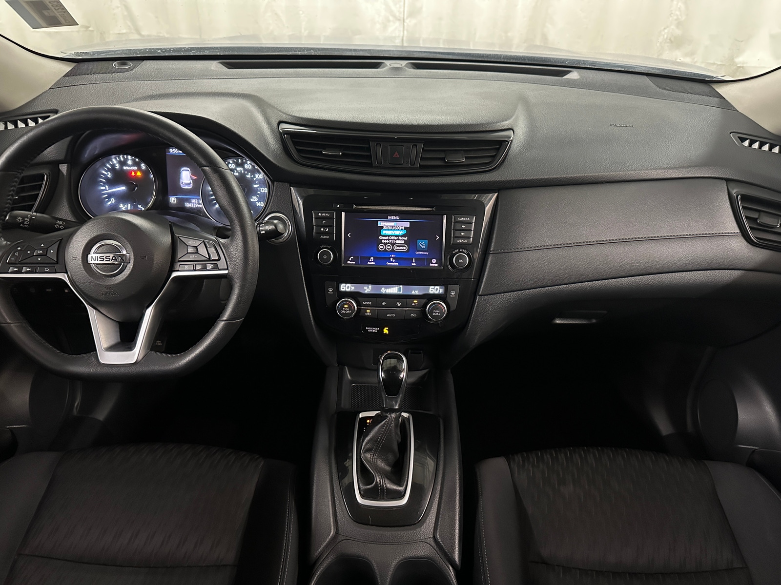 Thumbnail: 2019 Nissan Rogue - 3