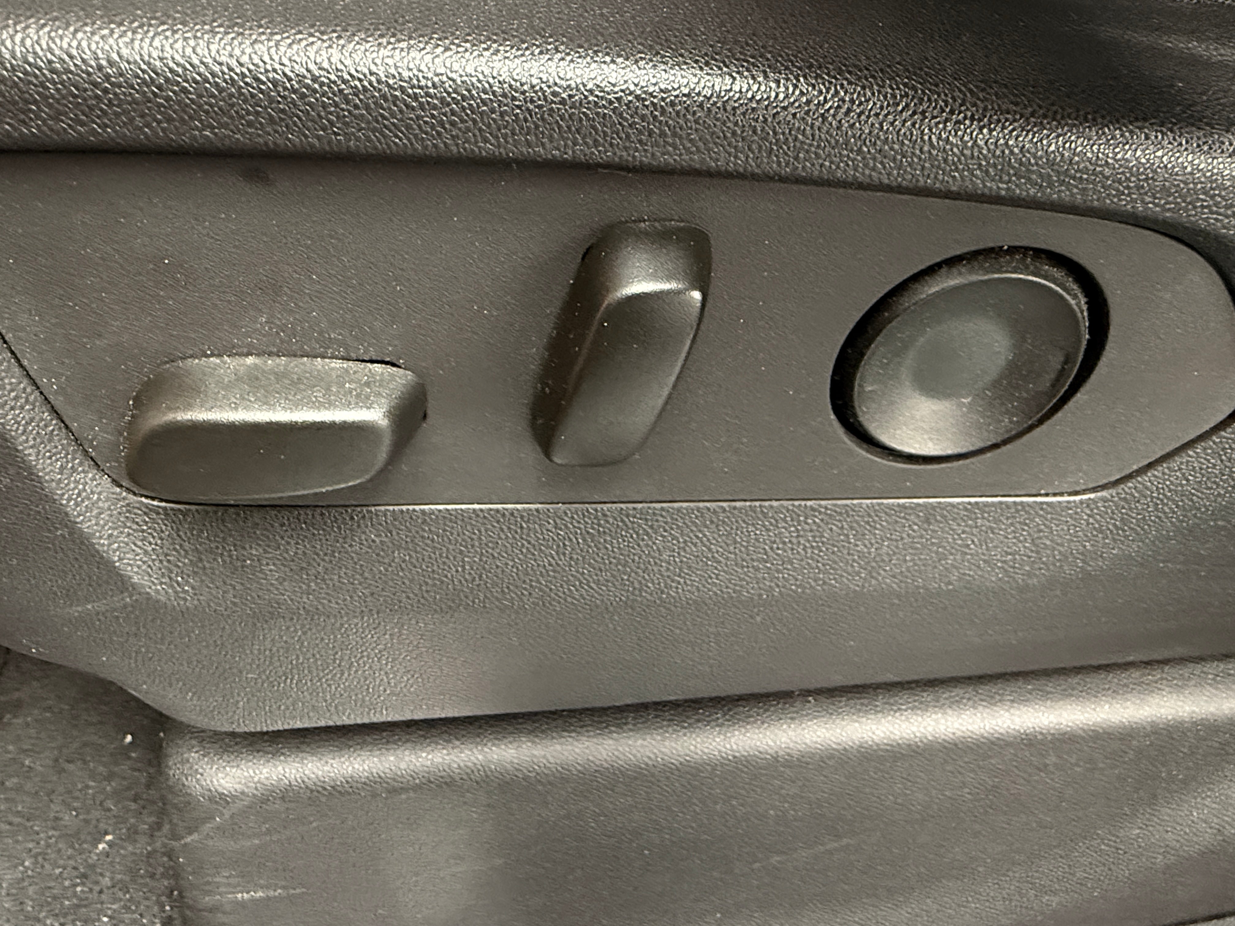 2023 GMC Sierra 1500 Elevation - Photo 11