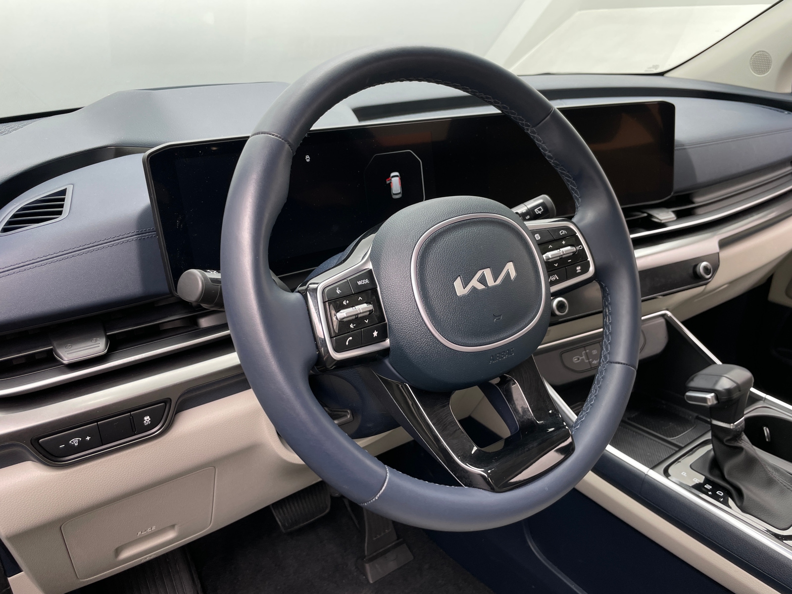 Thumbnail: 2025 Kia Carnival - 4