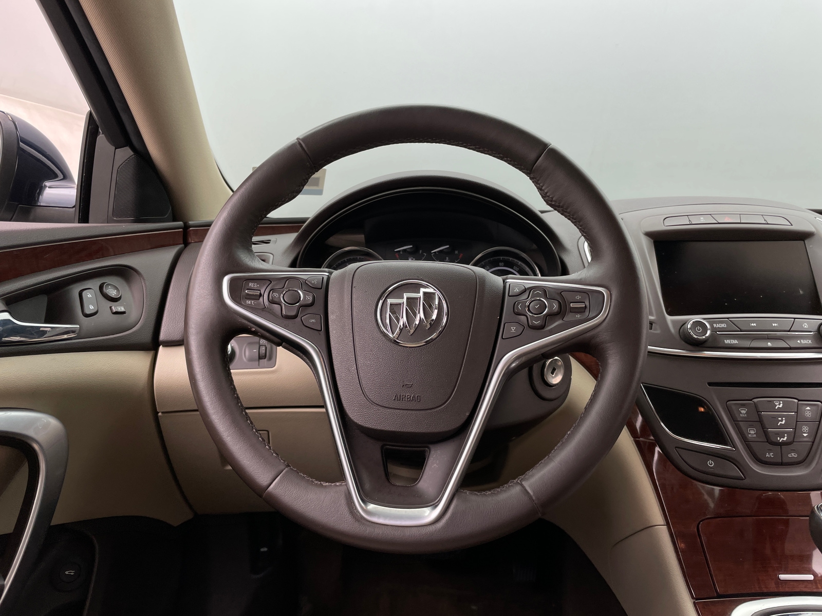 Thumbnail: 2015 Buick Regal - 4