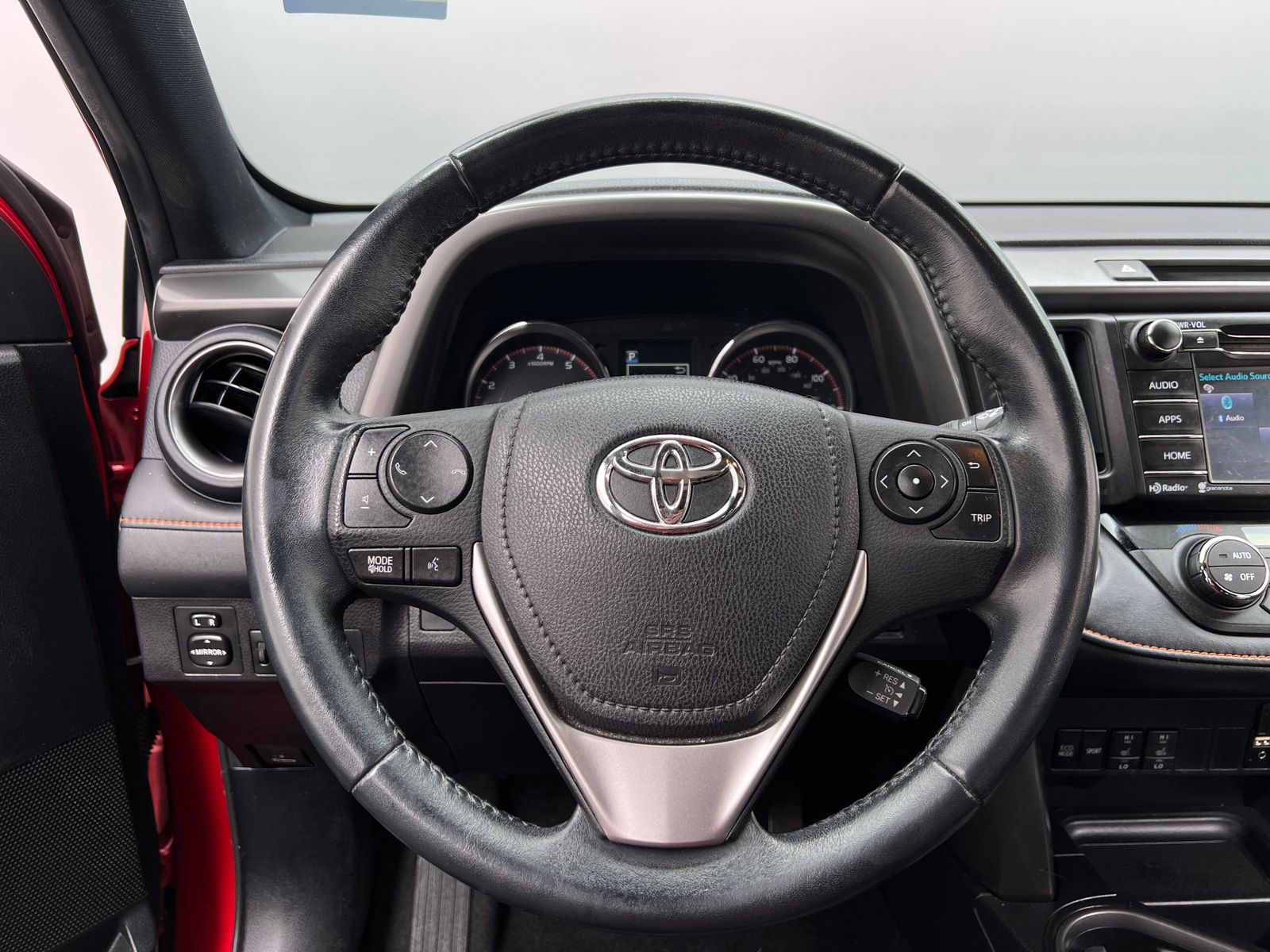 Thumbnail: 2016 Toyota RAV4 - 4