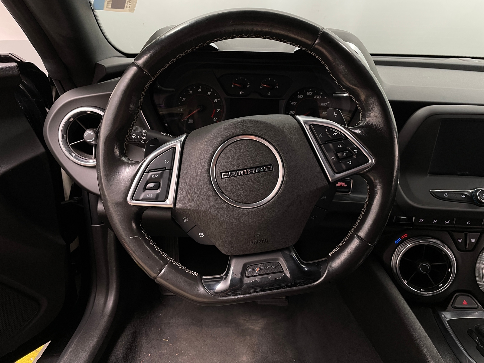 Thumbnail: 2017 Chevrolet Camaro - 5