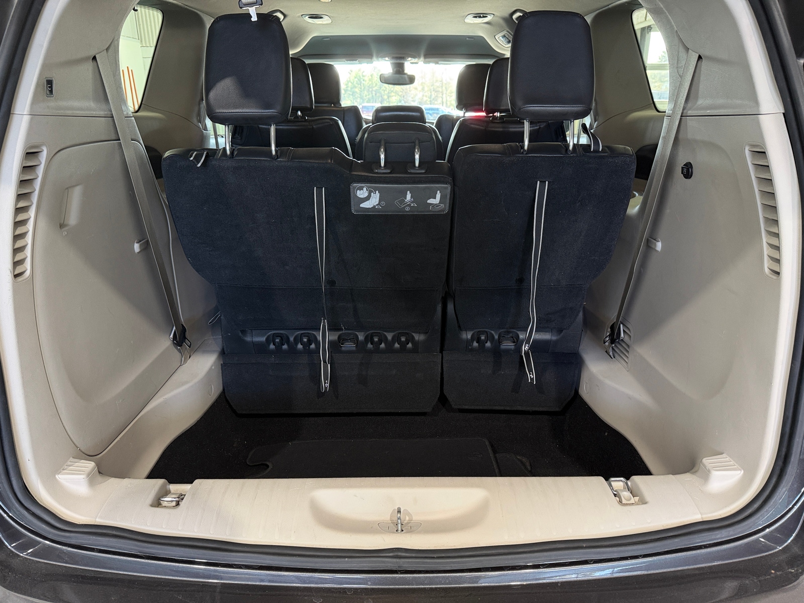 Thumbnail: 2017 Chrysler Pacifica - 6