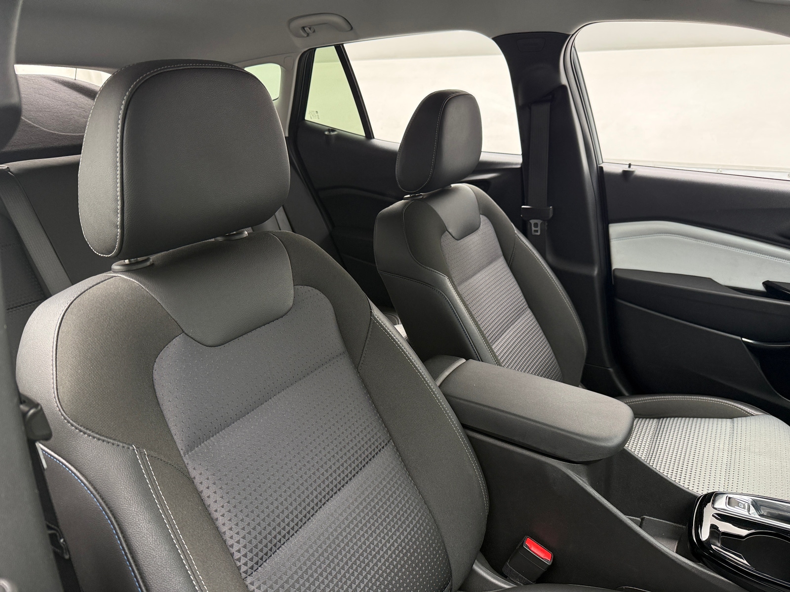 Thumbnail: 2025 Chevrolet Trax - 2