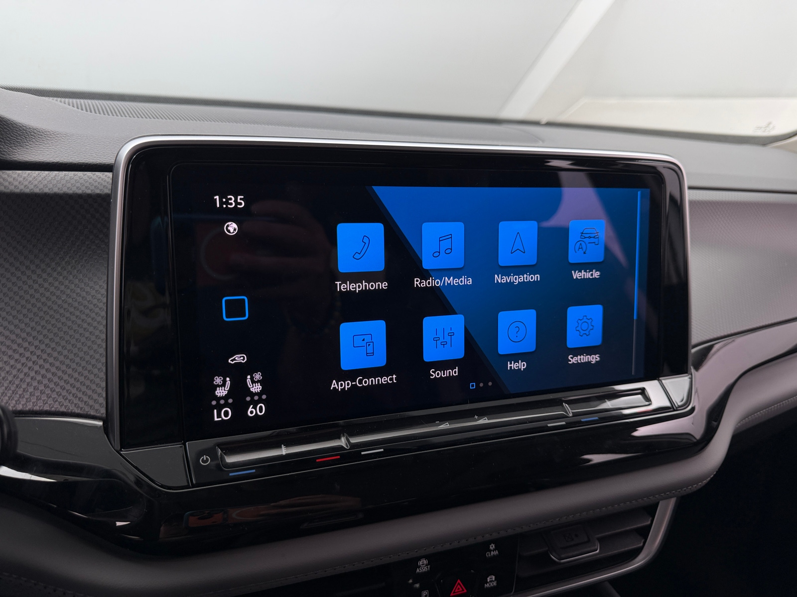 Thumbnail: 2025 Volkswagen Atlas - 3