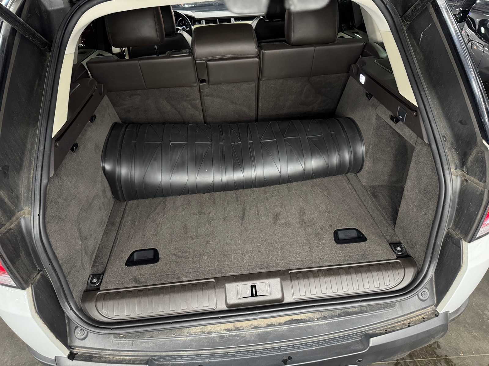 Thumbnail: 2017 Land Rover Range Rover Sport - 6