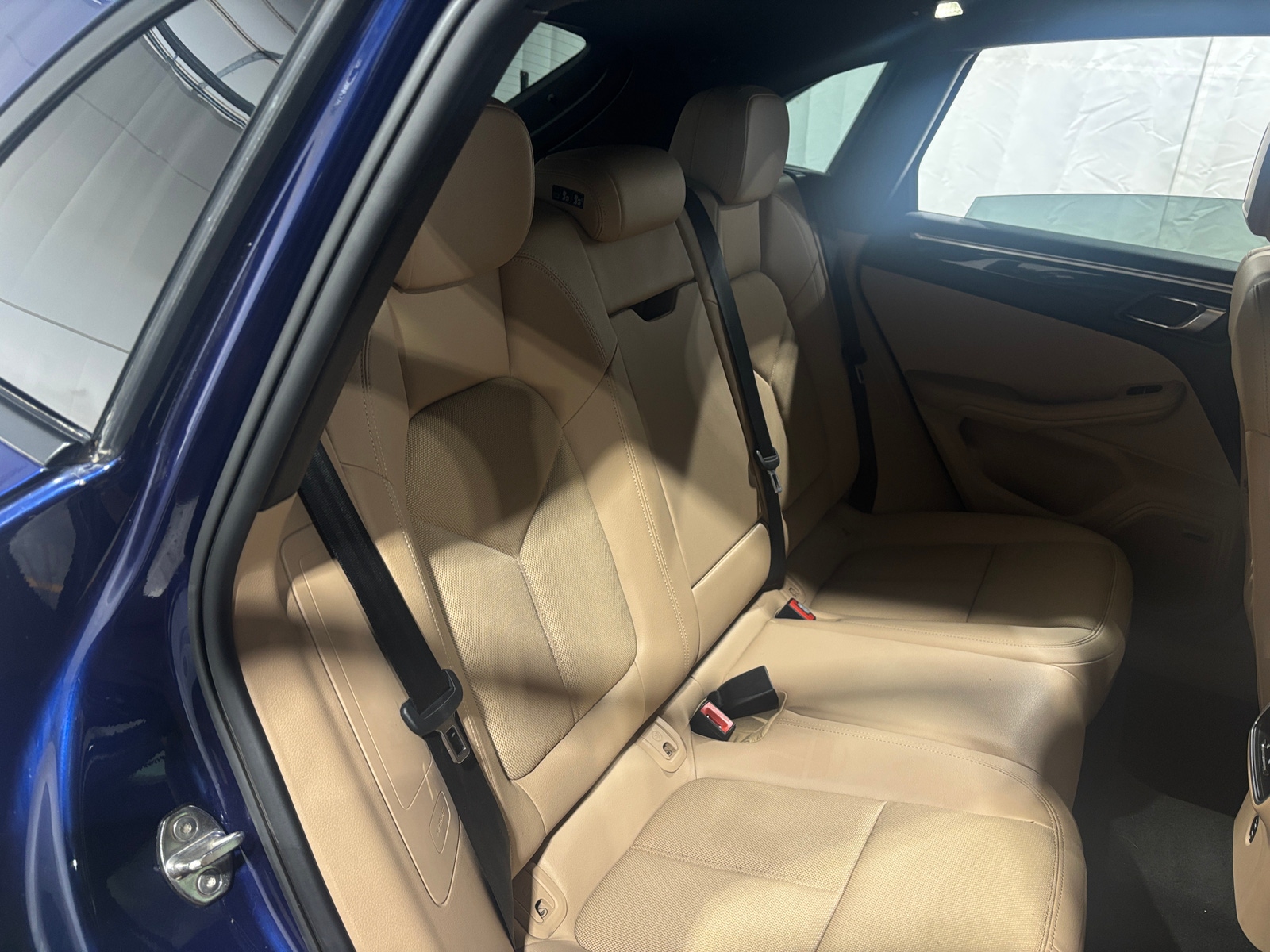 Thumbnail: 2023 Porsche Macan - 5