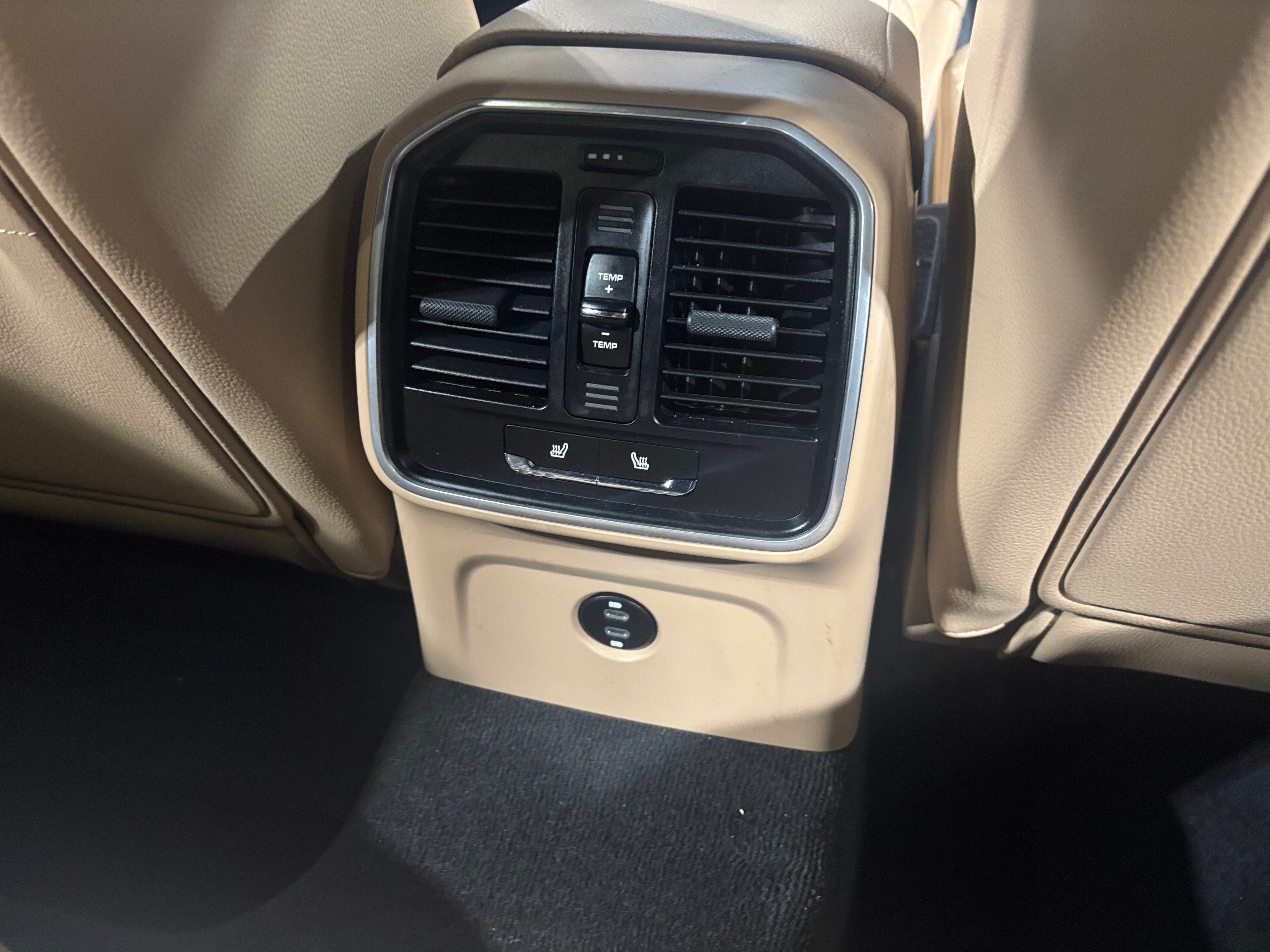 2023 Porsche Macan