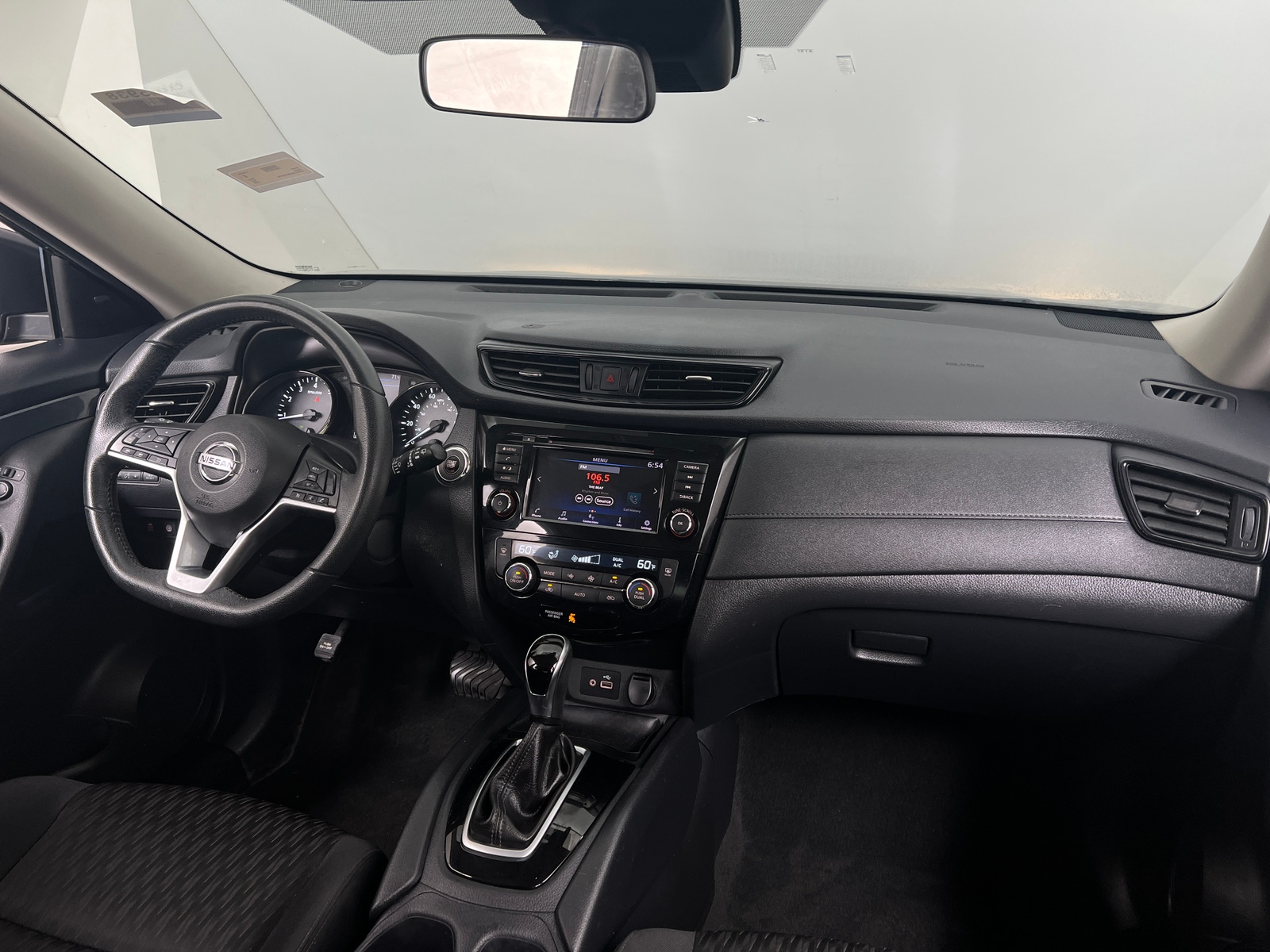 Thumbnail: 2019 Nissan Rogue - 3