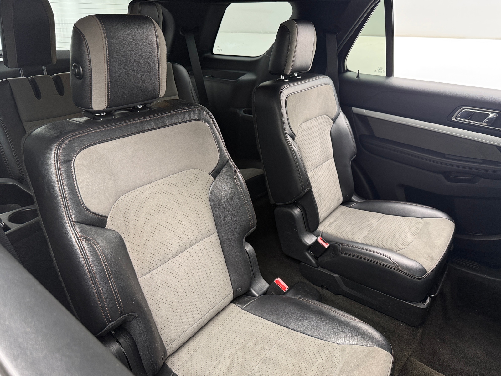 Thumbnail: 2017 Ford Explorer - 5