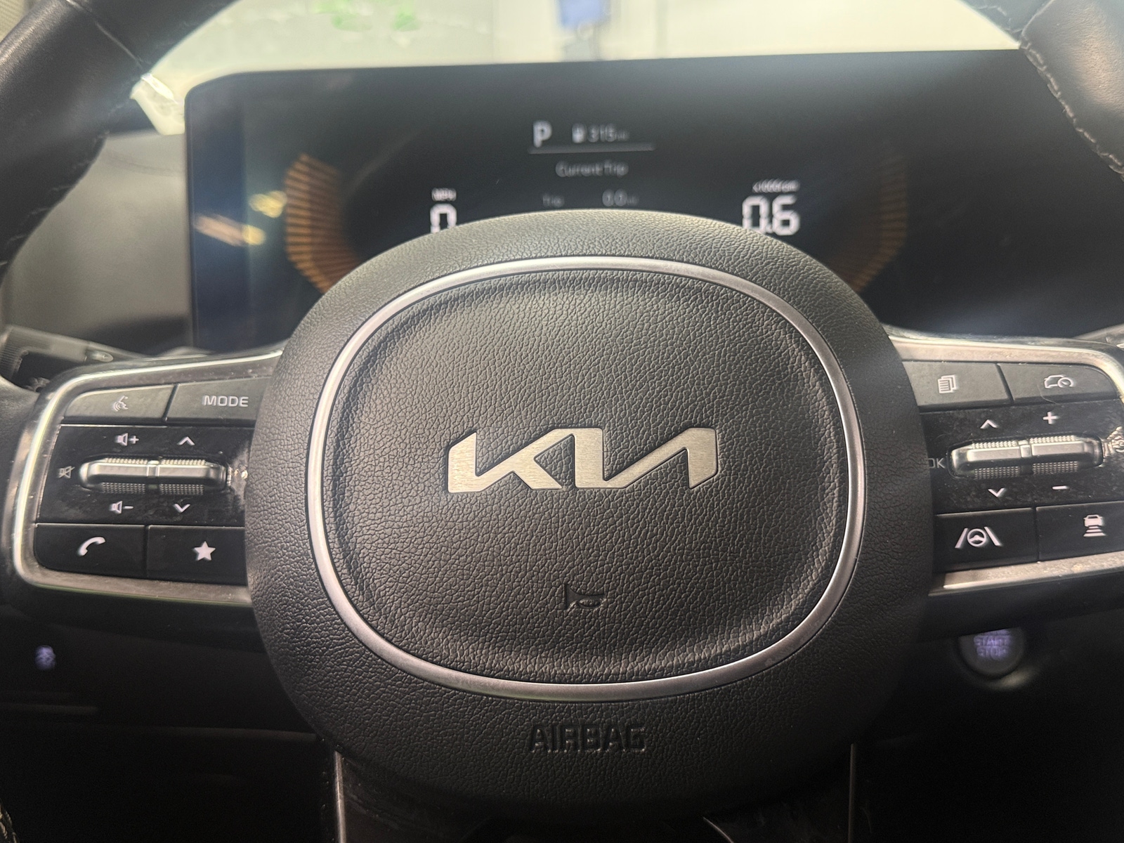 Thumbnail: 2024 Kia Sorento - 4