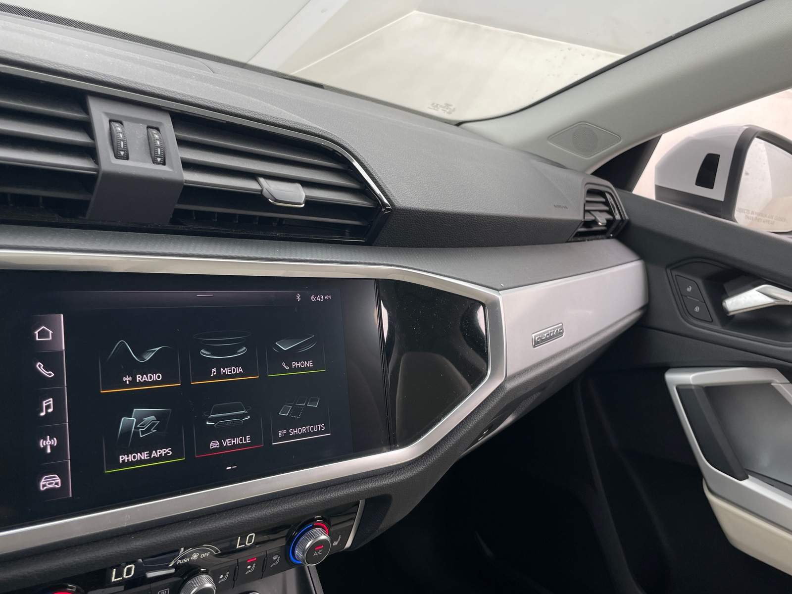 Thumbnail: 2021 Audi Q3 - 3