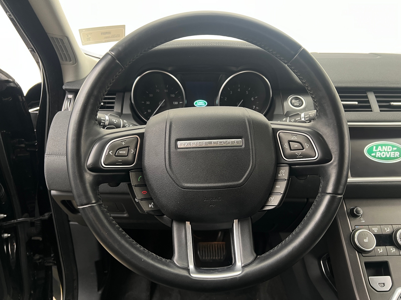 Thumbnail: 2018 Land Rover Range Rover Evoque - 4