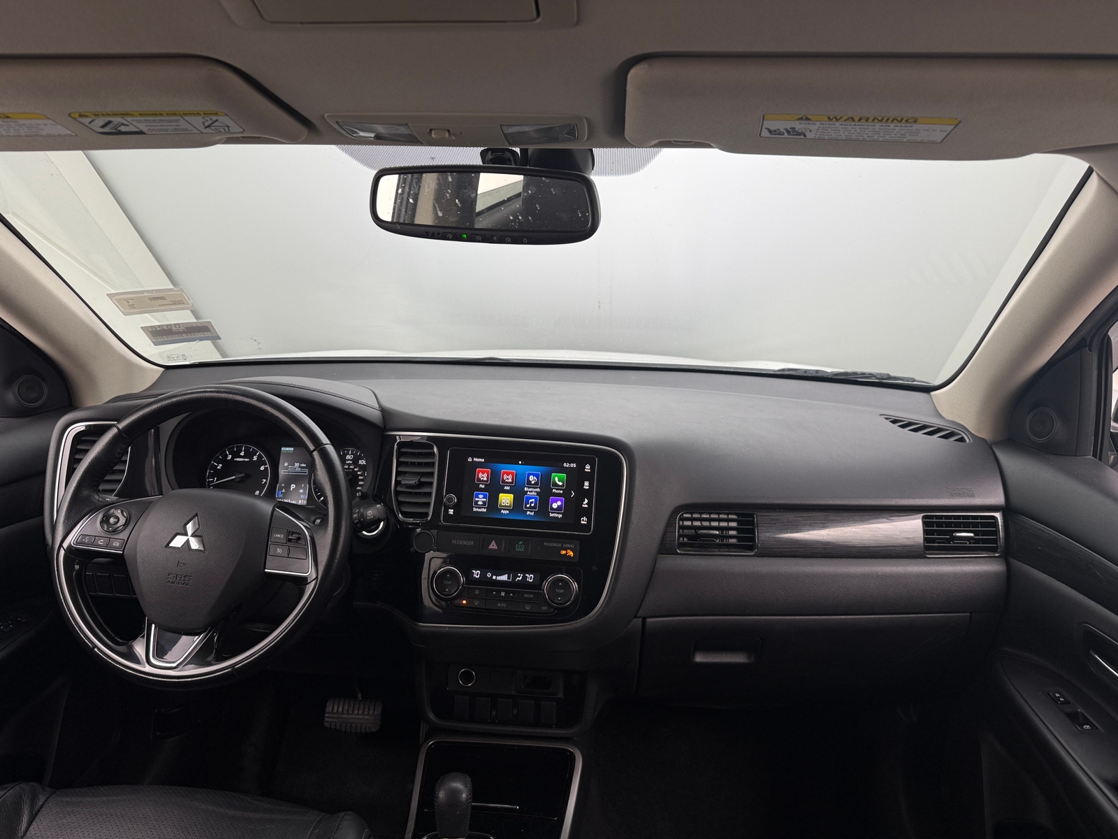 Thumbnail: 2017 Mitsubishi Outlander - 2