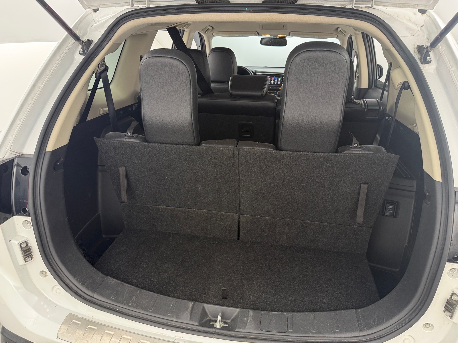 Thumbnail: 2017 Mitsubishi Outlander - 6