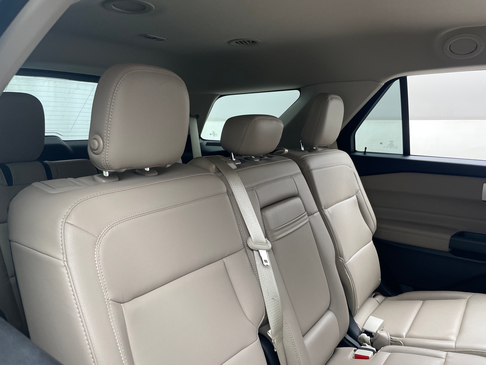Thumbnail: 2020 Ford Explorer - 6