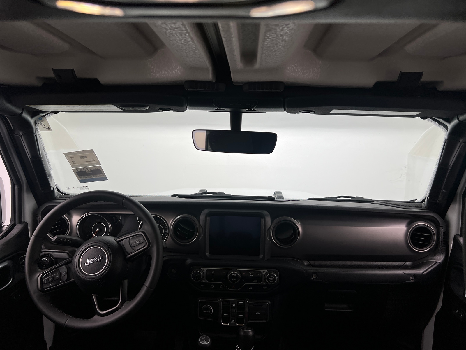 Thumbnail: 2023 Jeep Gladiator - 3