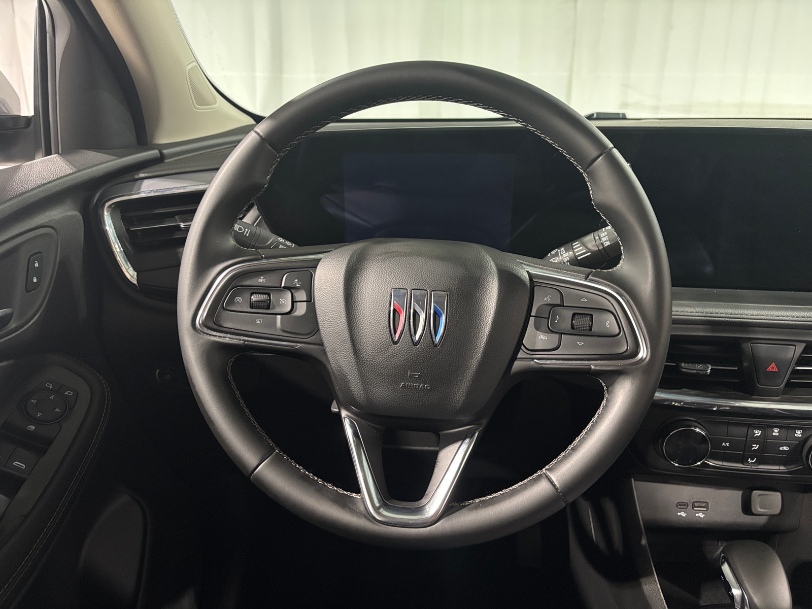 Thumbnail: 2025 Buick Encore GX - 4