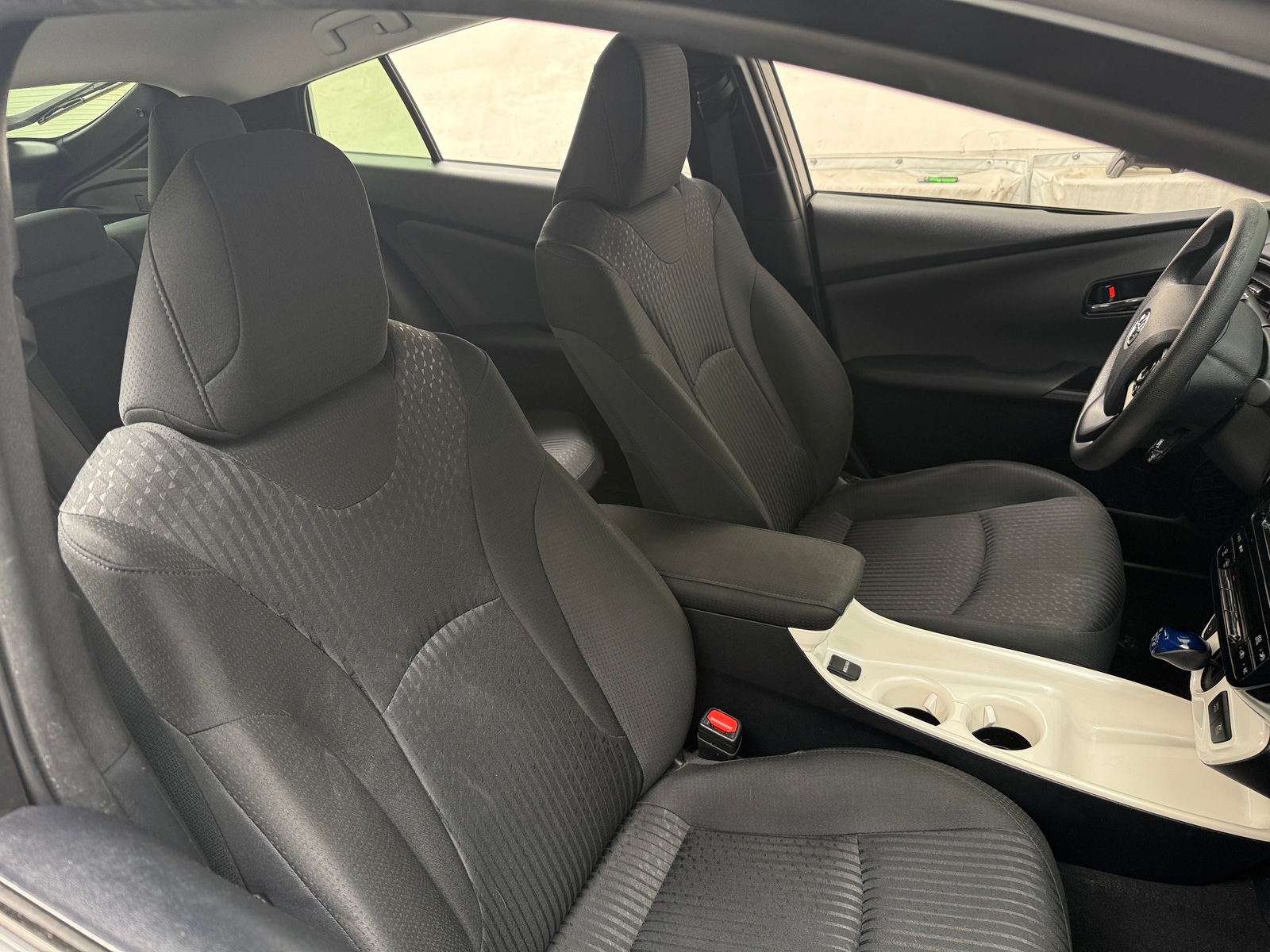 Thumbnail: 2016 Toyota Prius - 2