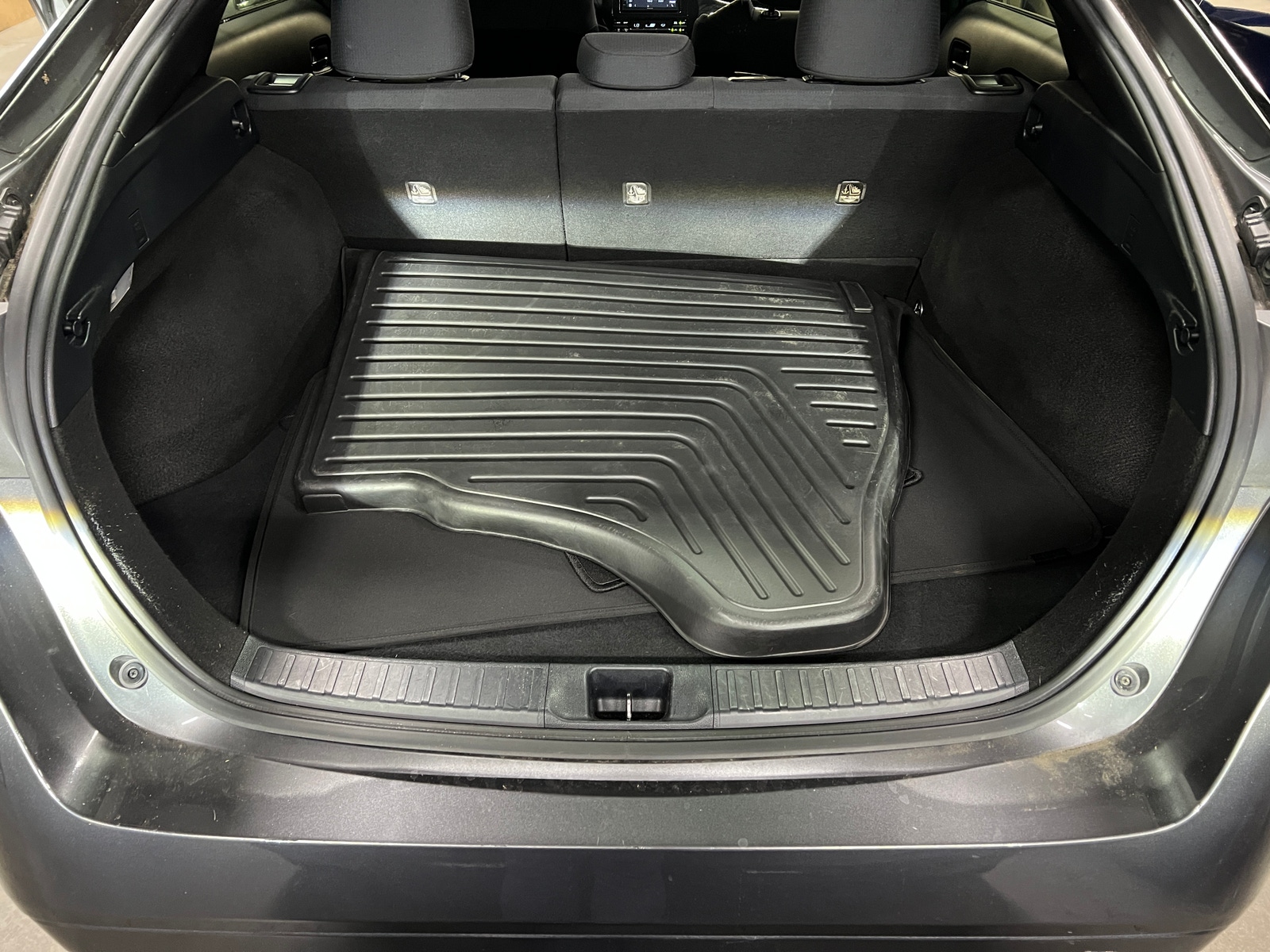 Thumbnail: 2016 Toyota Prius - 7