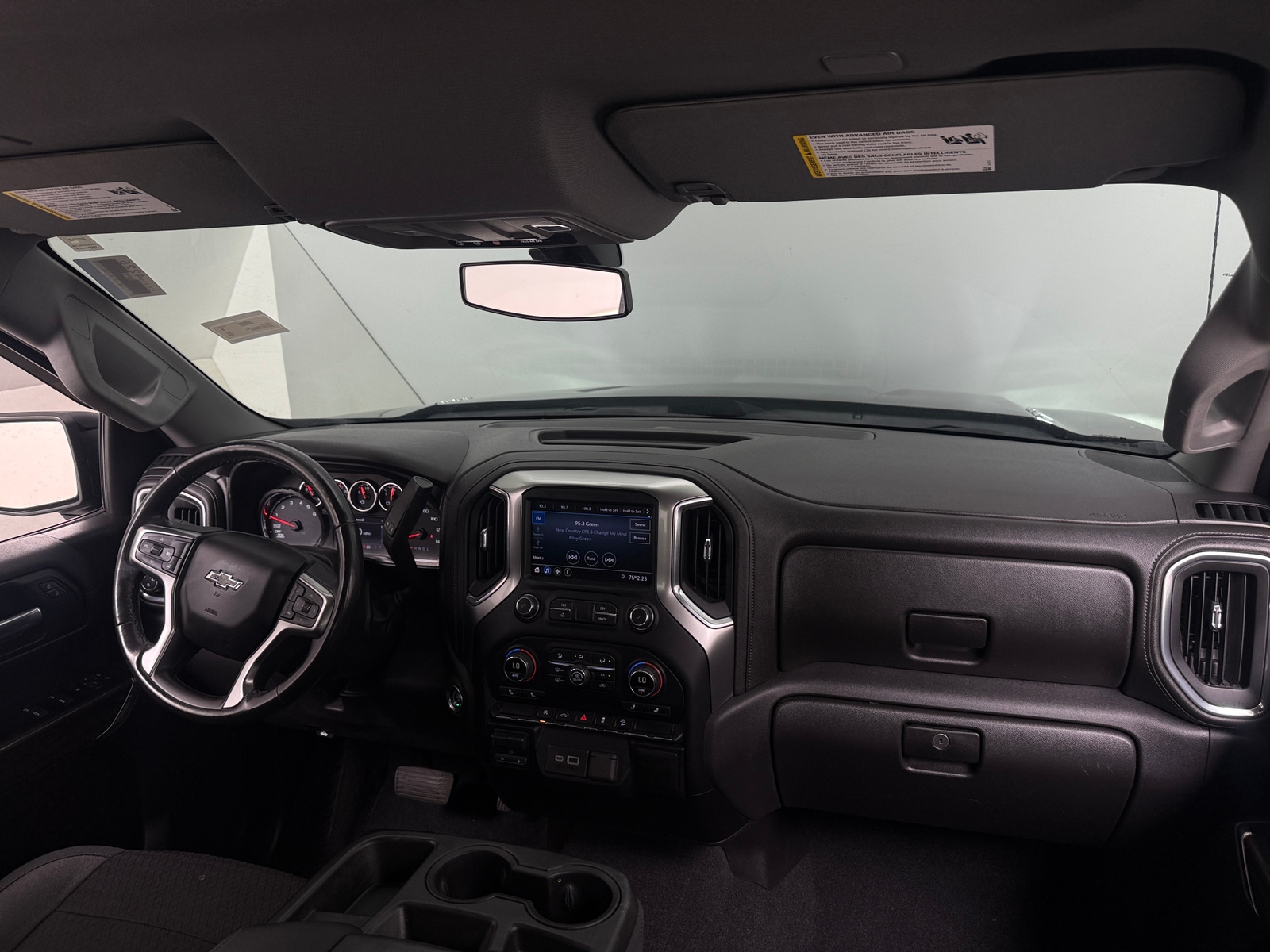 Thumbnail: 2020 Chevrolet Silverado 1500 - 3