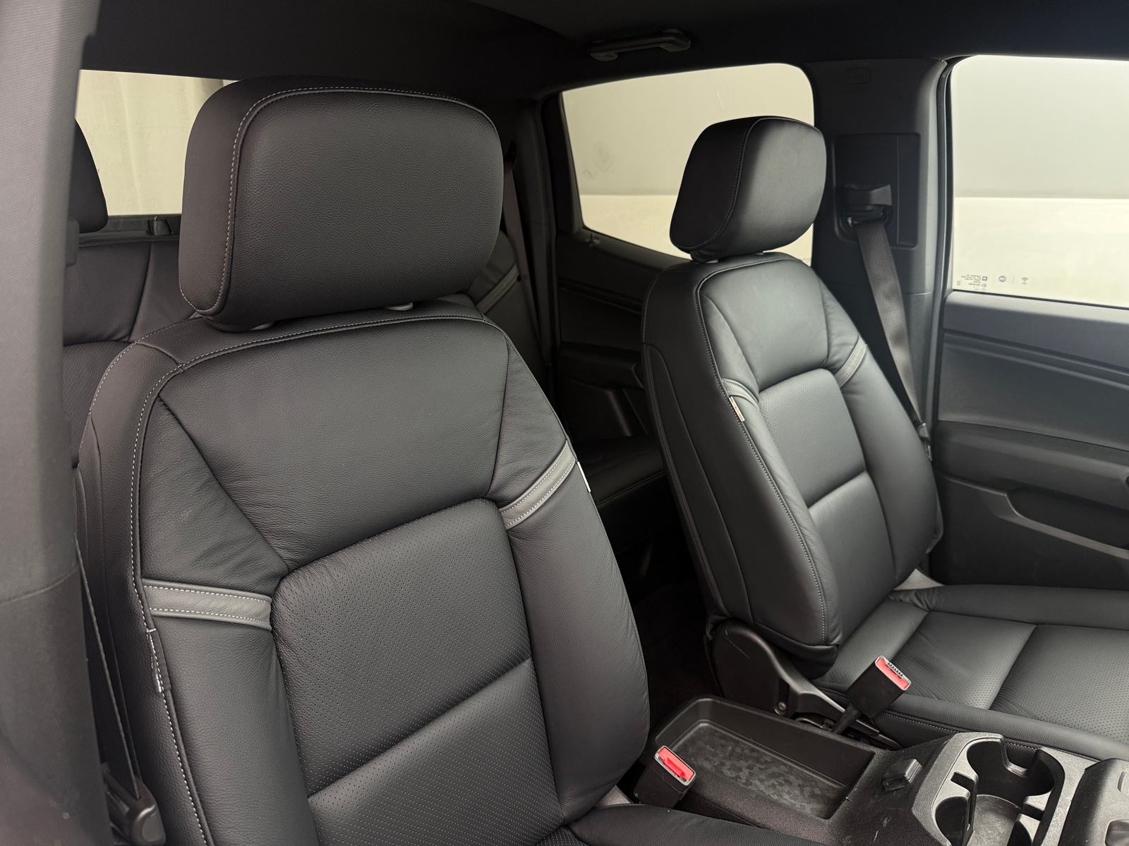 Thumbnail: 2024 Chevrolet Colorado - 2