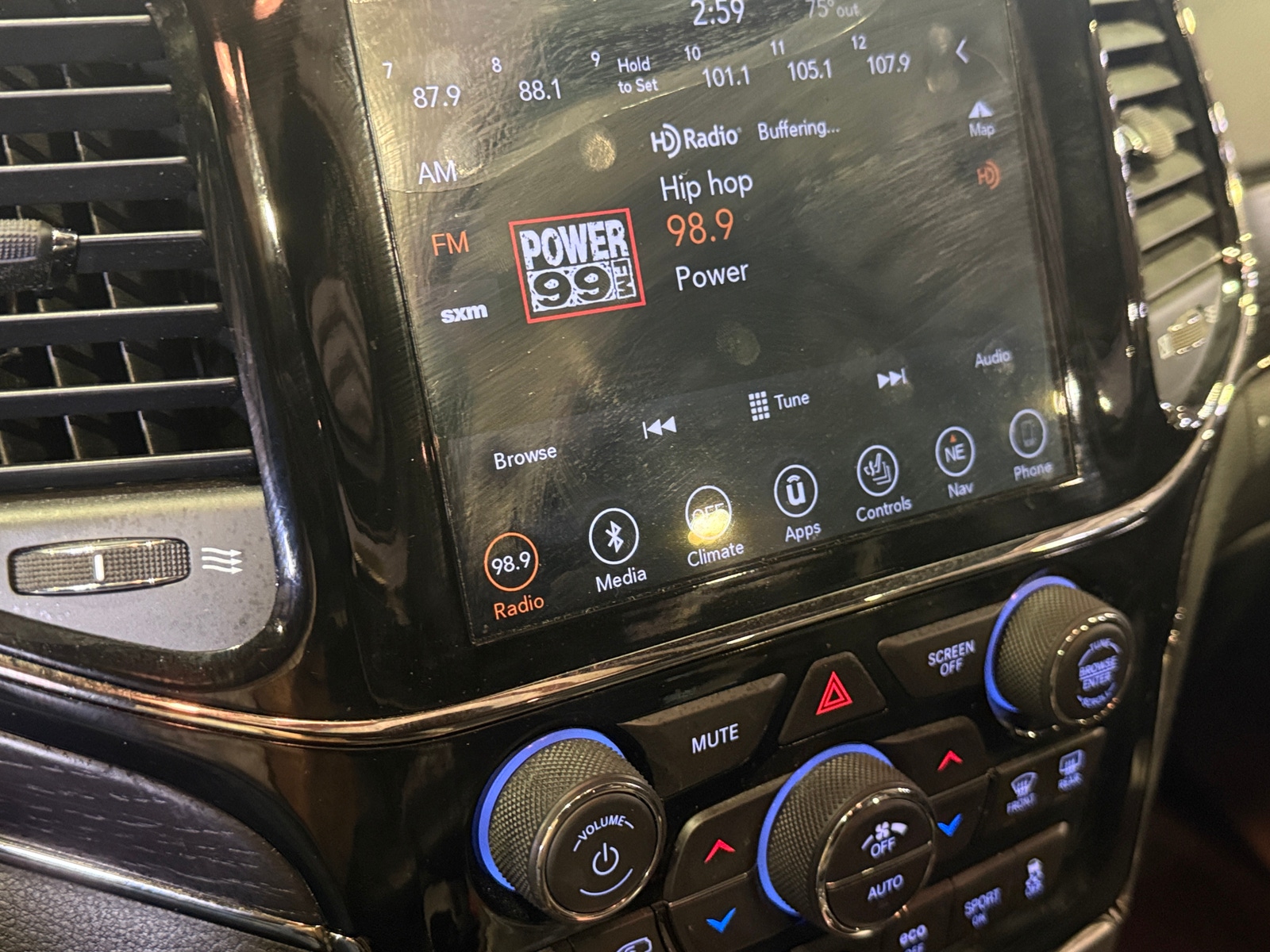 Thumbnail: 2019 Jeep Grand Cherokee - 4