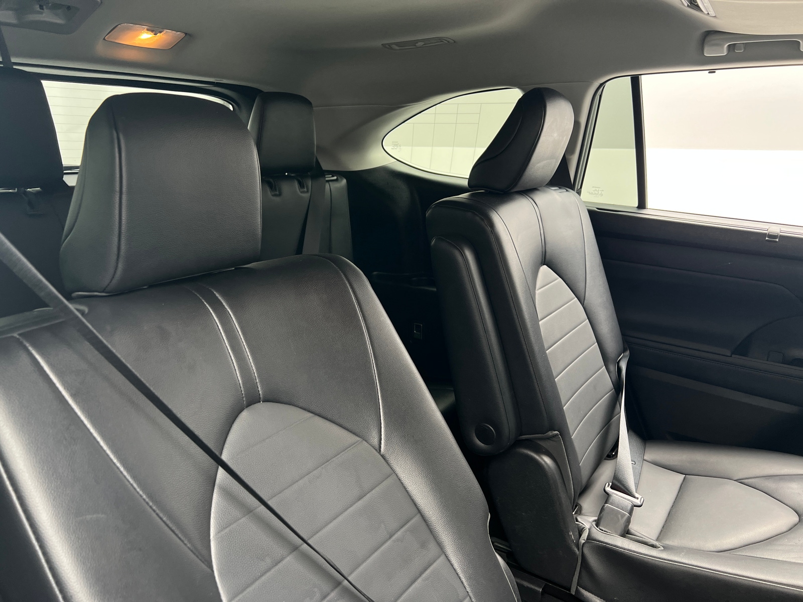 Thumbnail: 2022 Toyota Highlander - 5