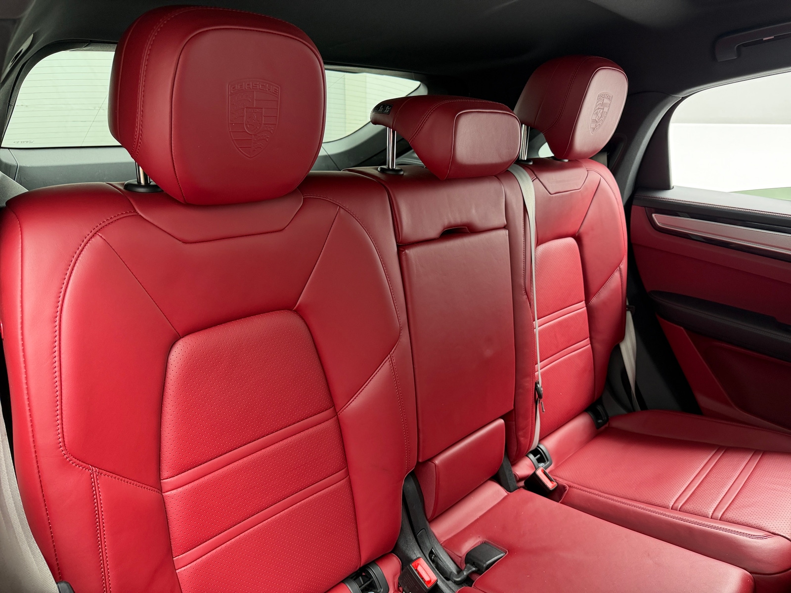 Thumbnail: 2023 Porsche  - 5