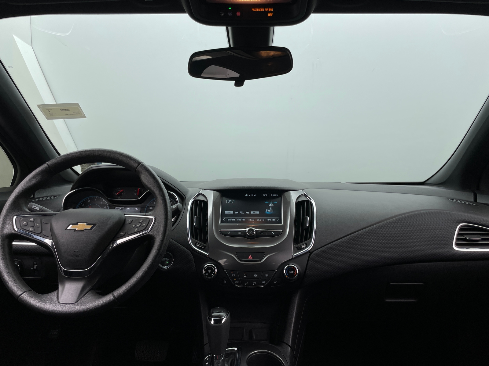 Thumbnail: 2018 Chevrolet Cruze - 3