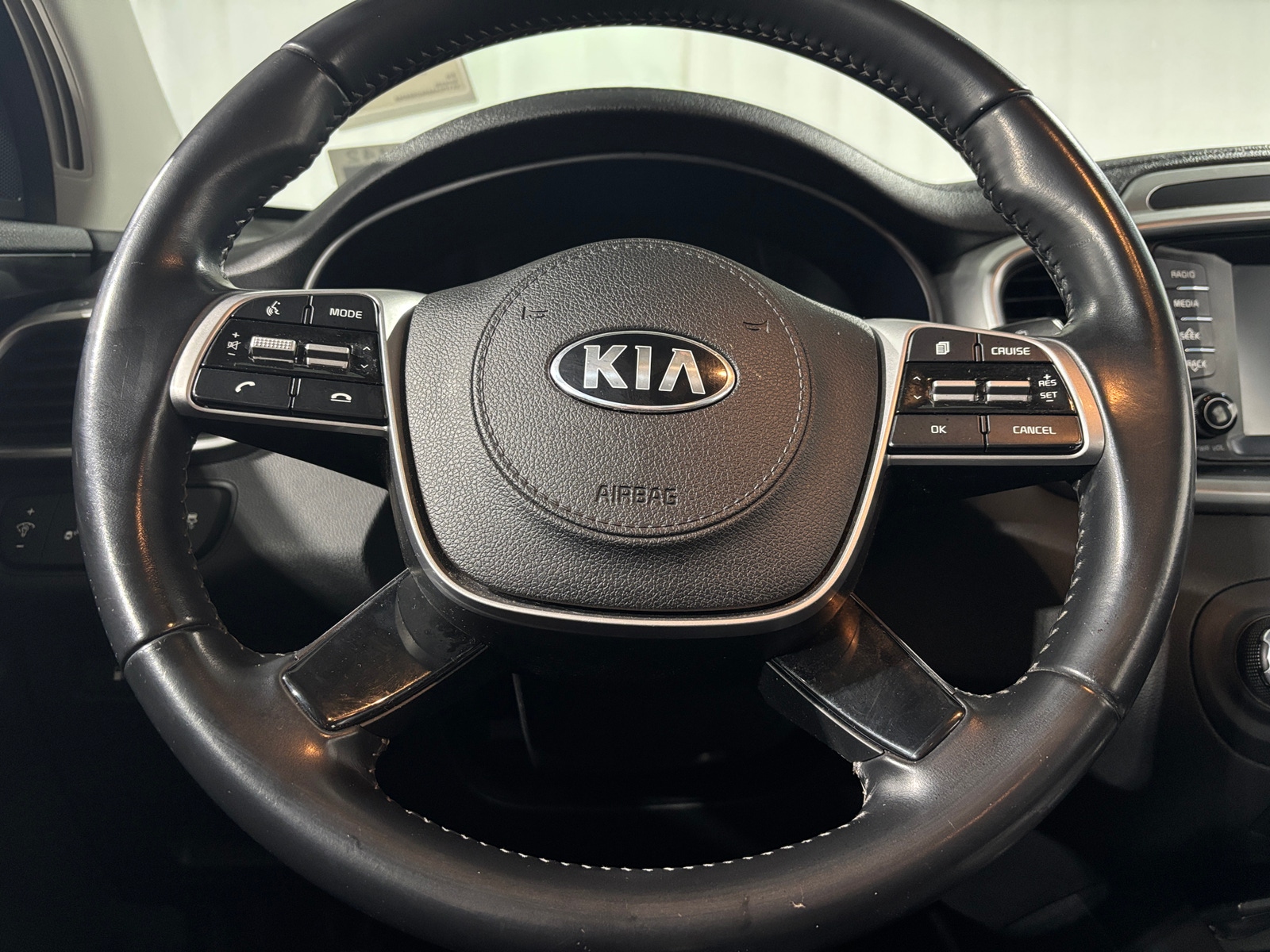 Thumbnail: 2019 Kia Sorento - 5