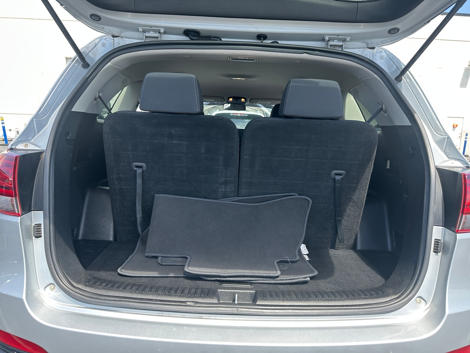 Thumbnail: 2019 Kia Sorento - 7