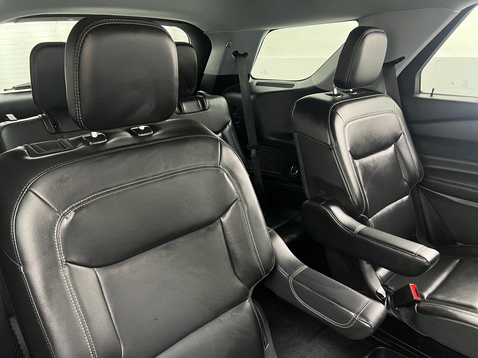 Thumbnail: 2021 Ford Explorer - 6