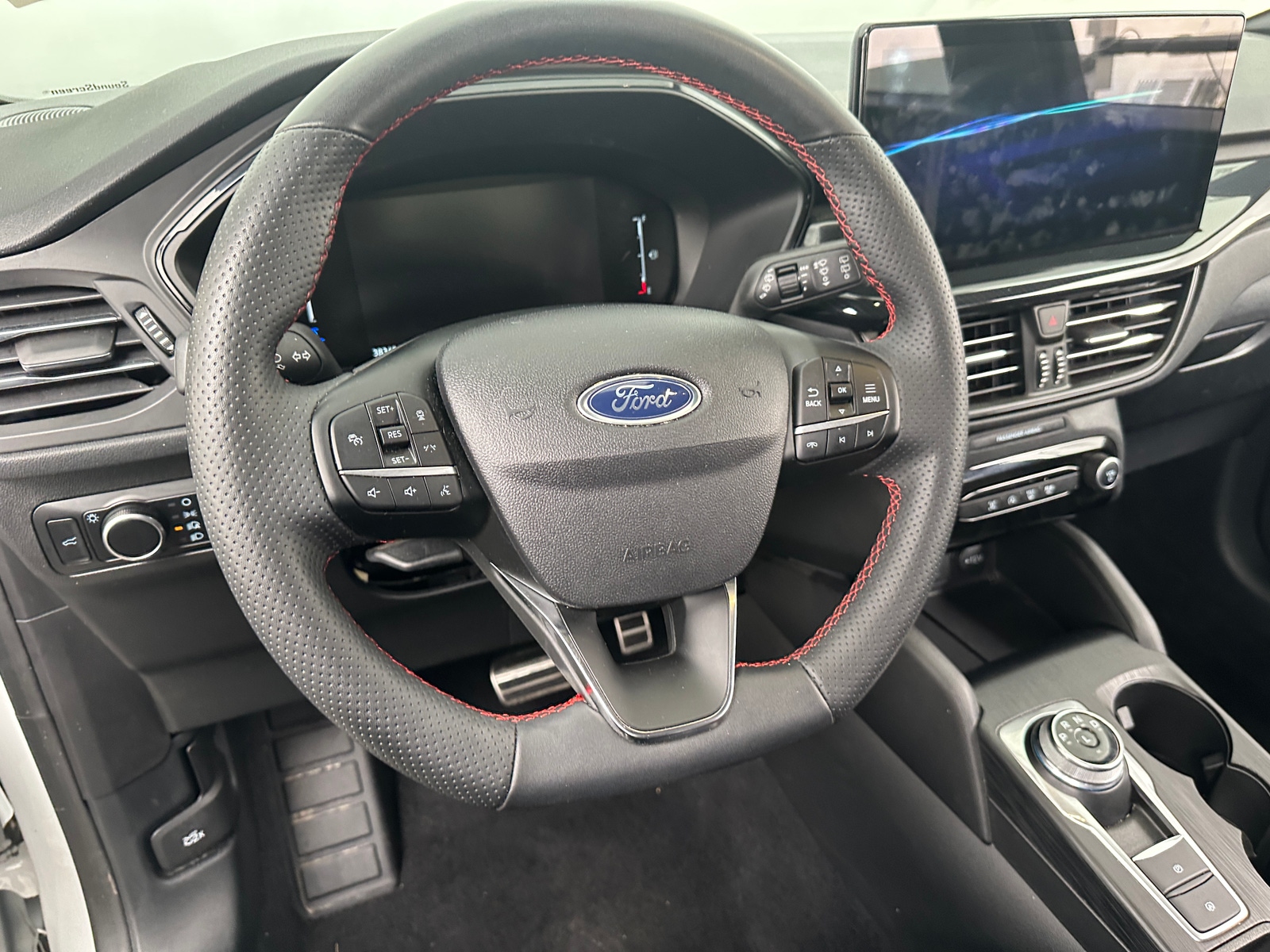 Thumbnail: 2023 Ford Escape - 5