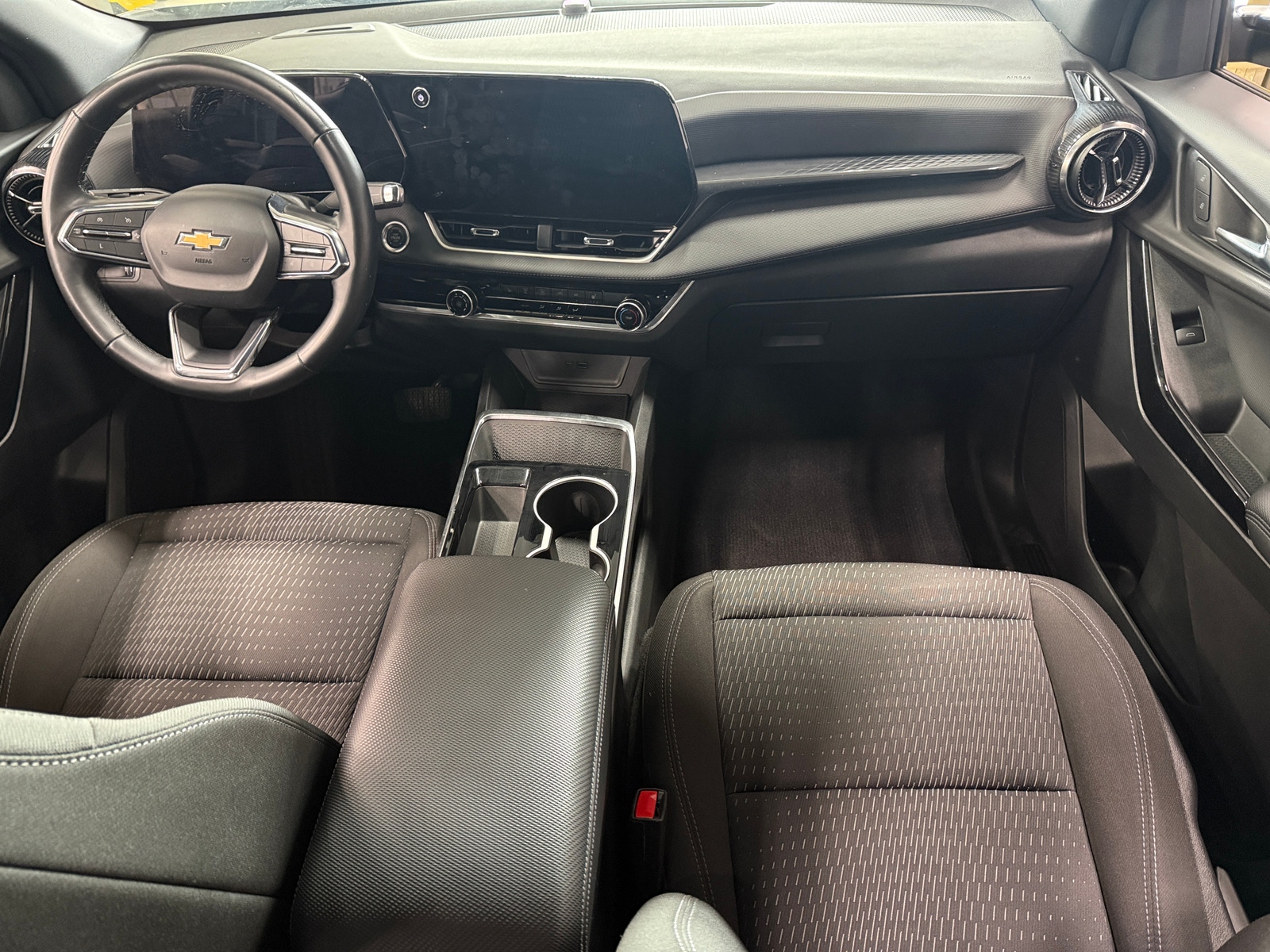 Thumbnail: 2025 Chevrolet Equinox - 3