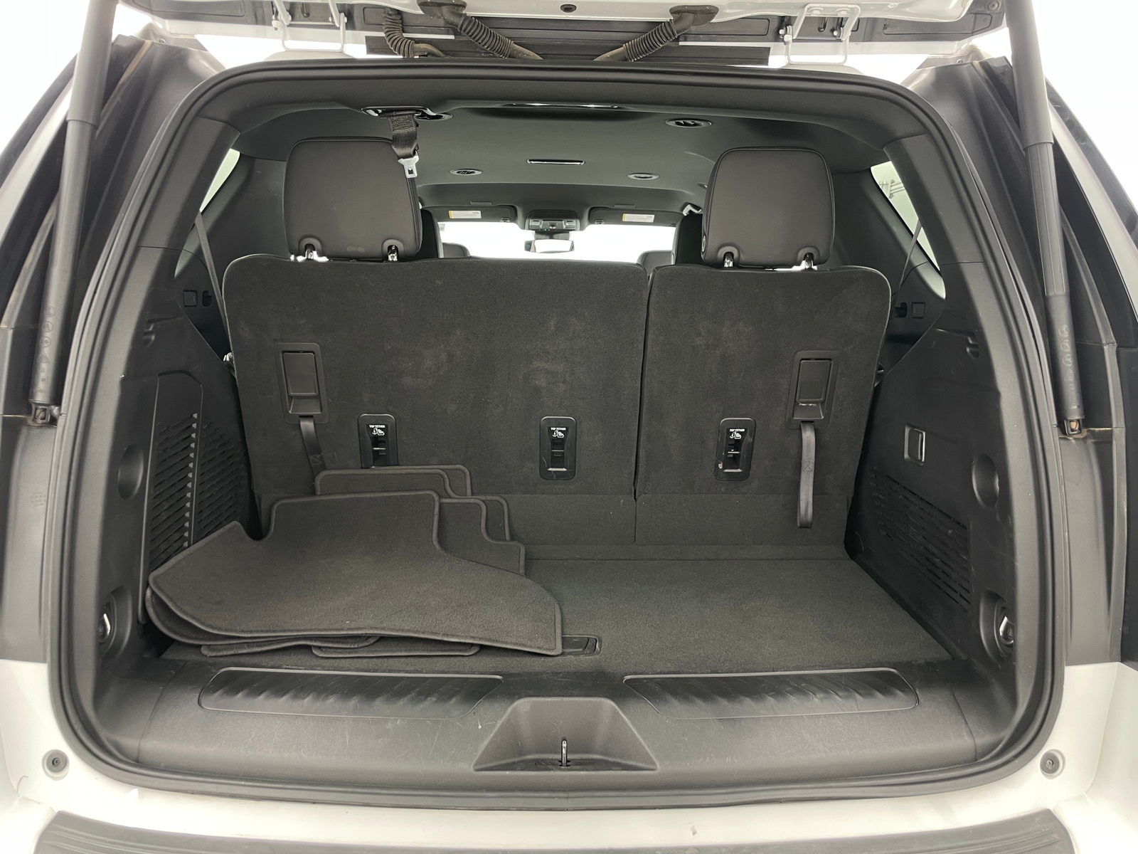 Thumbnail: 2025 Chevrolet Tahoe - 6