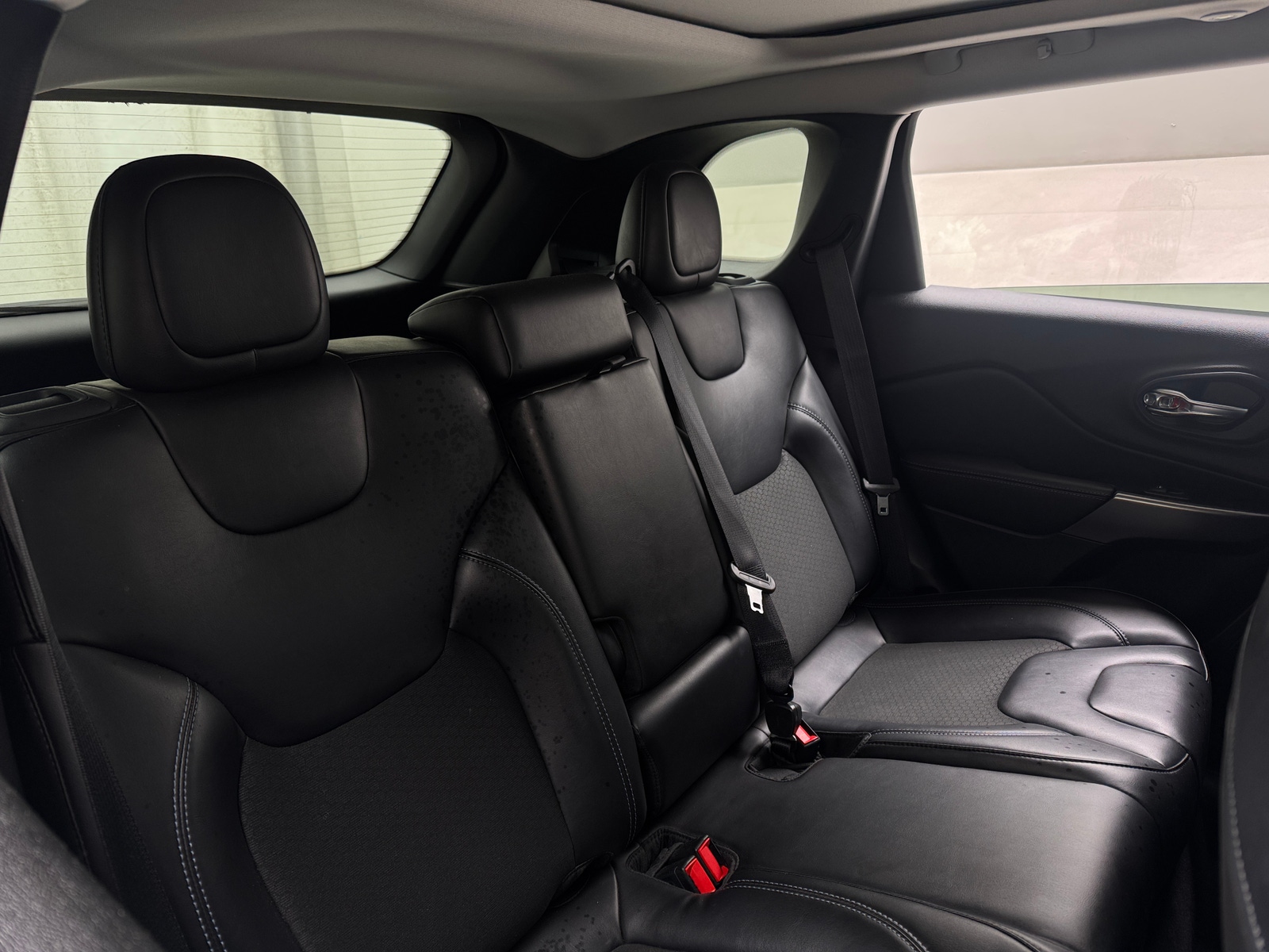 Thumbnail: 2021 Jeep Cherokee - 6