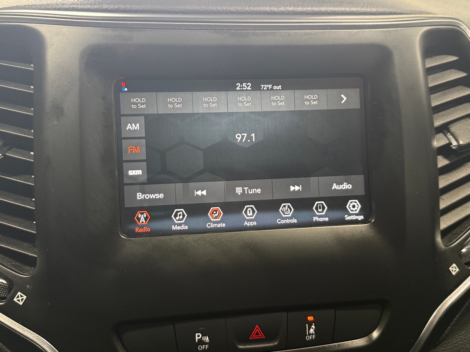 Thumbnail: 2021 Jeep Cherokee - 4