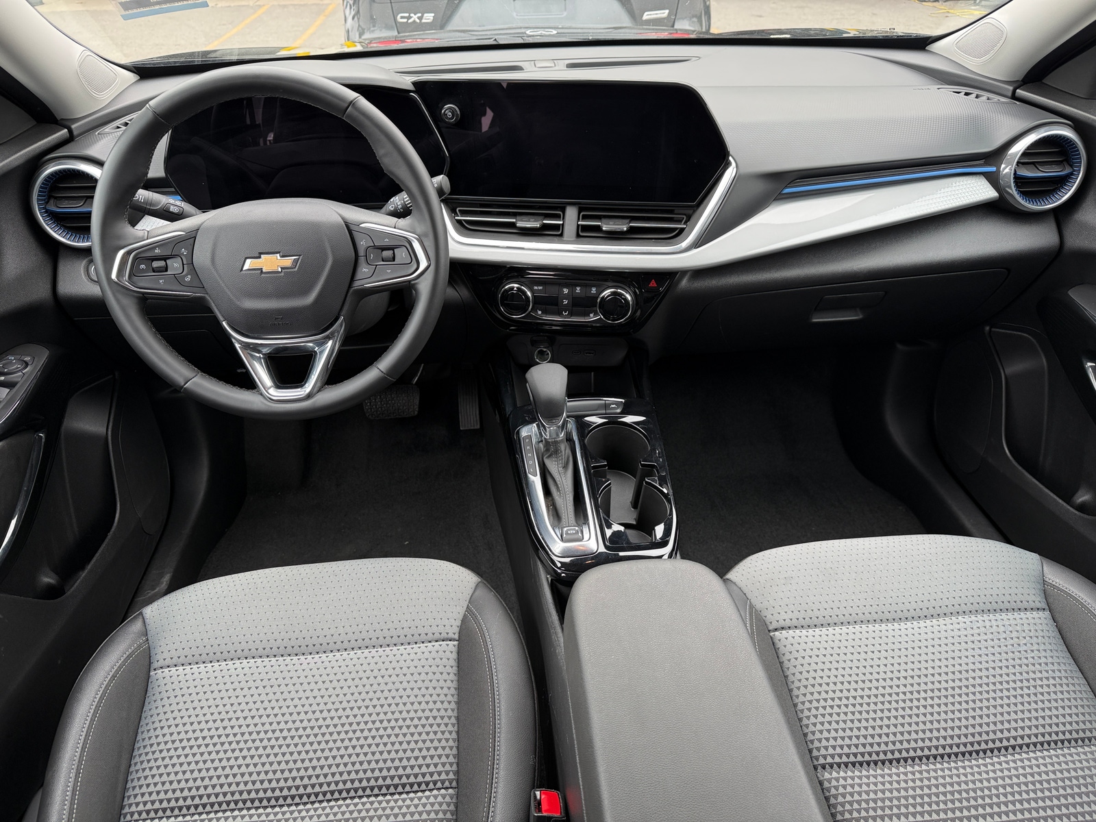 Thumbnail: 2025 Chevrolet Trax - 3