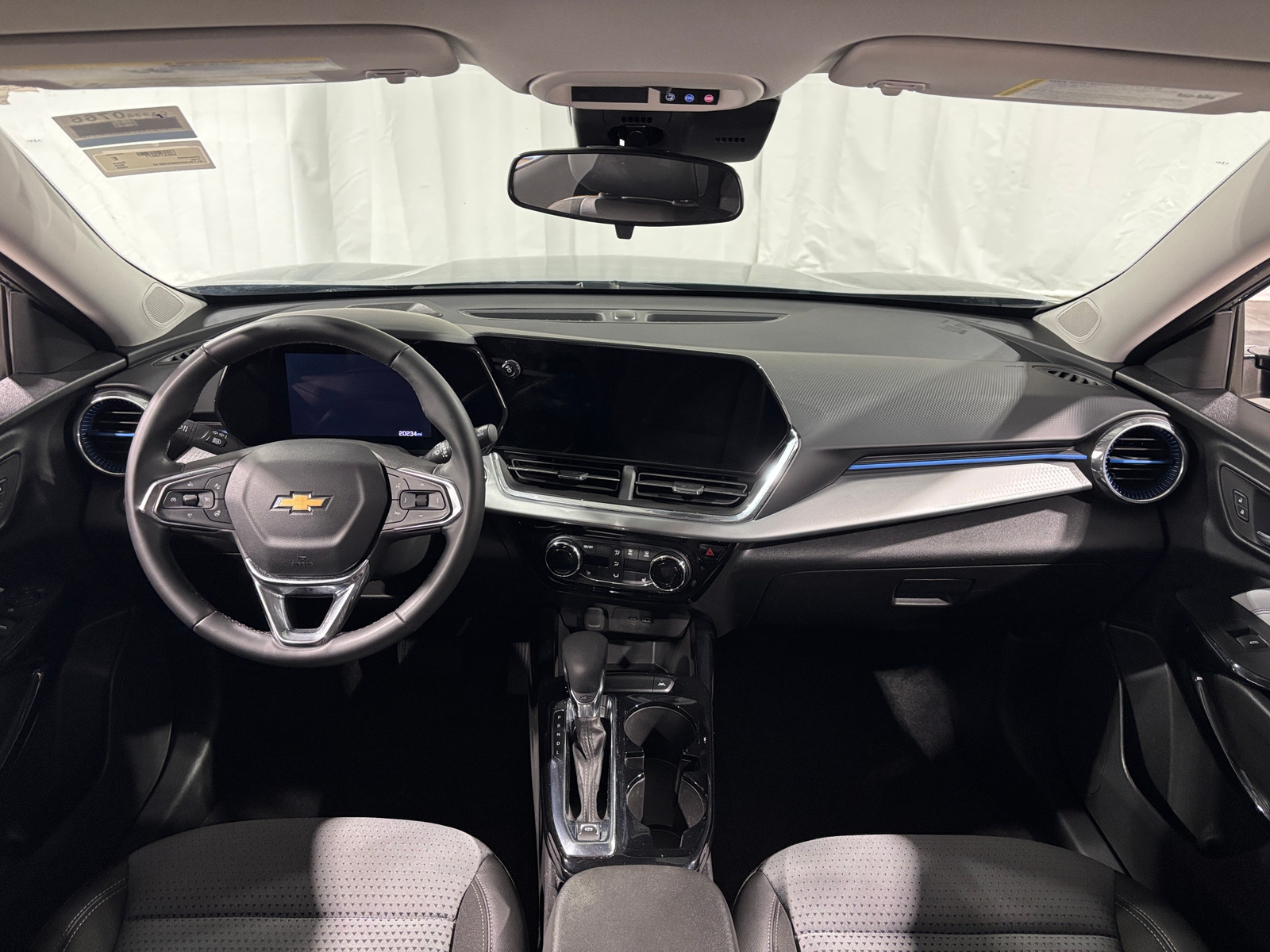 Thumbnail: 2025 Chevrolet Trax - 3