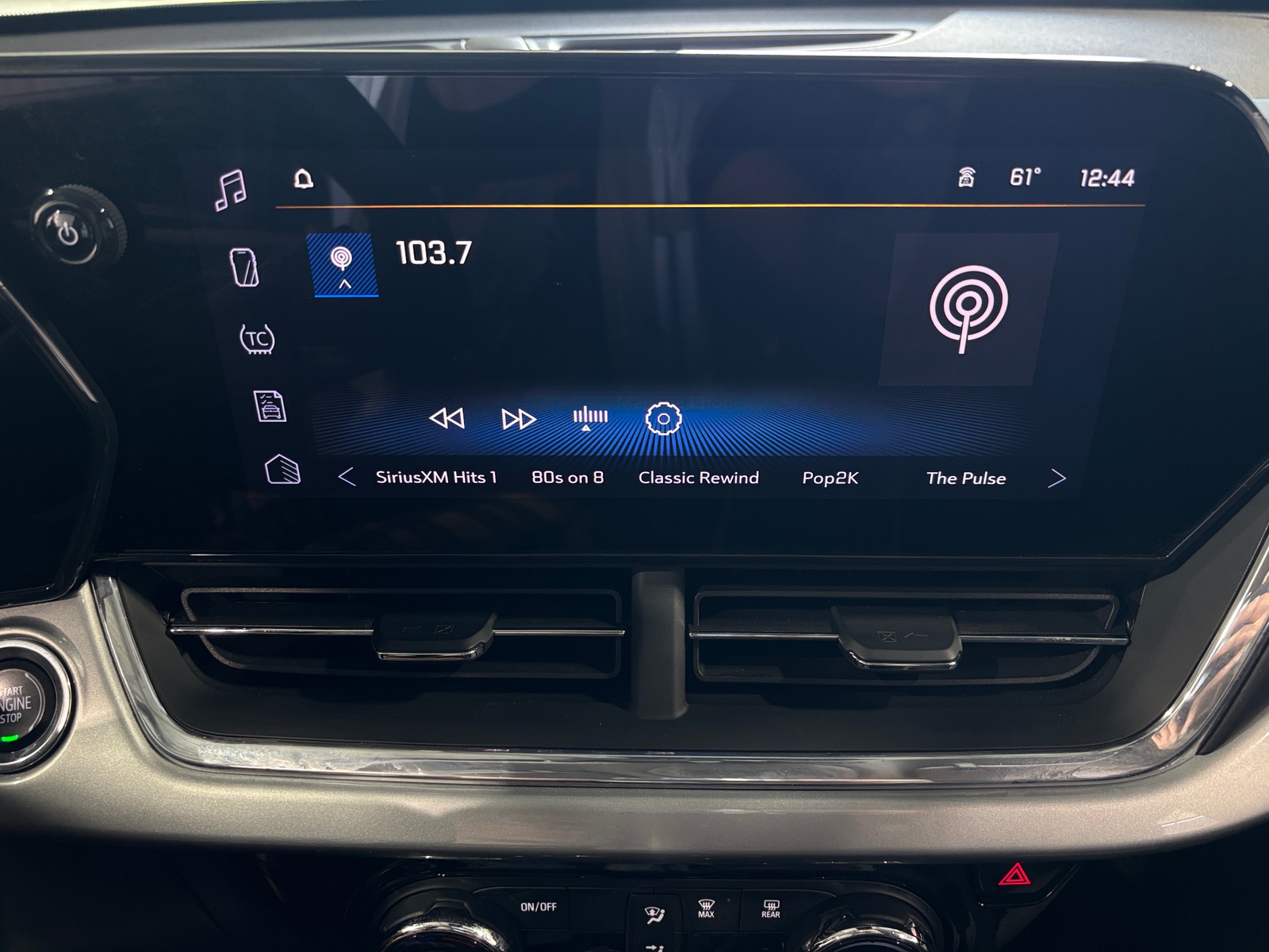 Thumbnail: 2025 Chevrolet Trax - 4