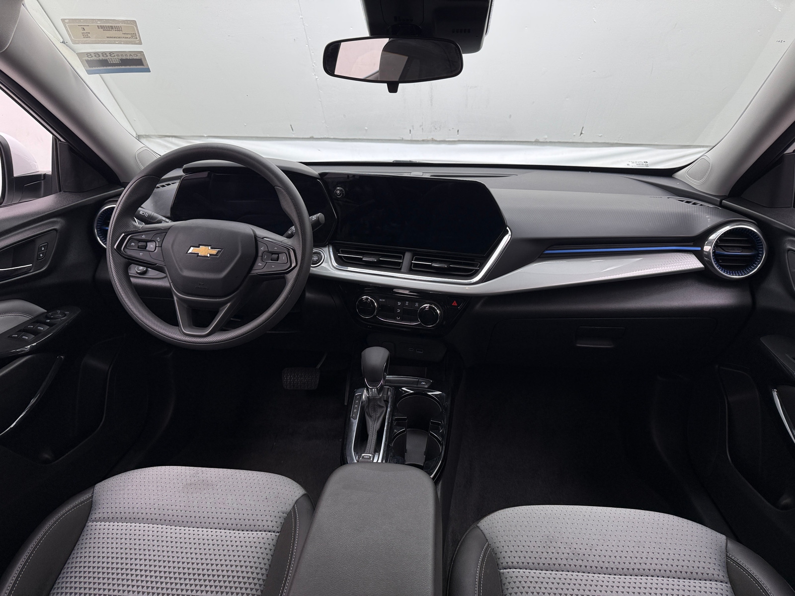 Thumbnail: 2025 Chevrolet Trax - 3