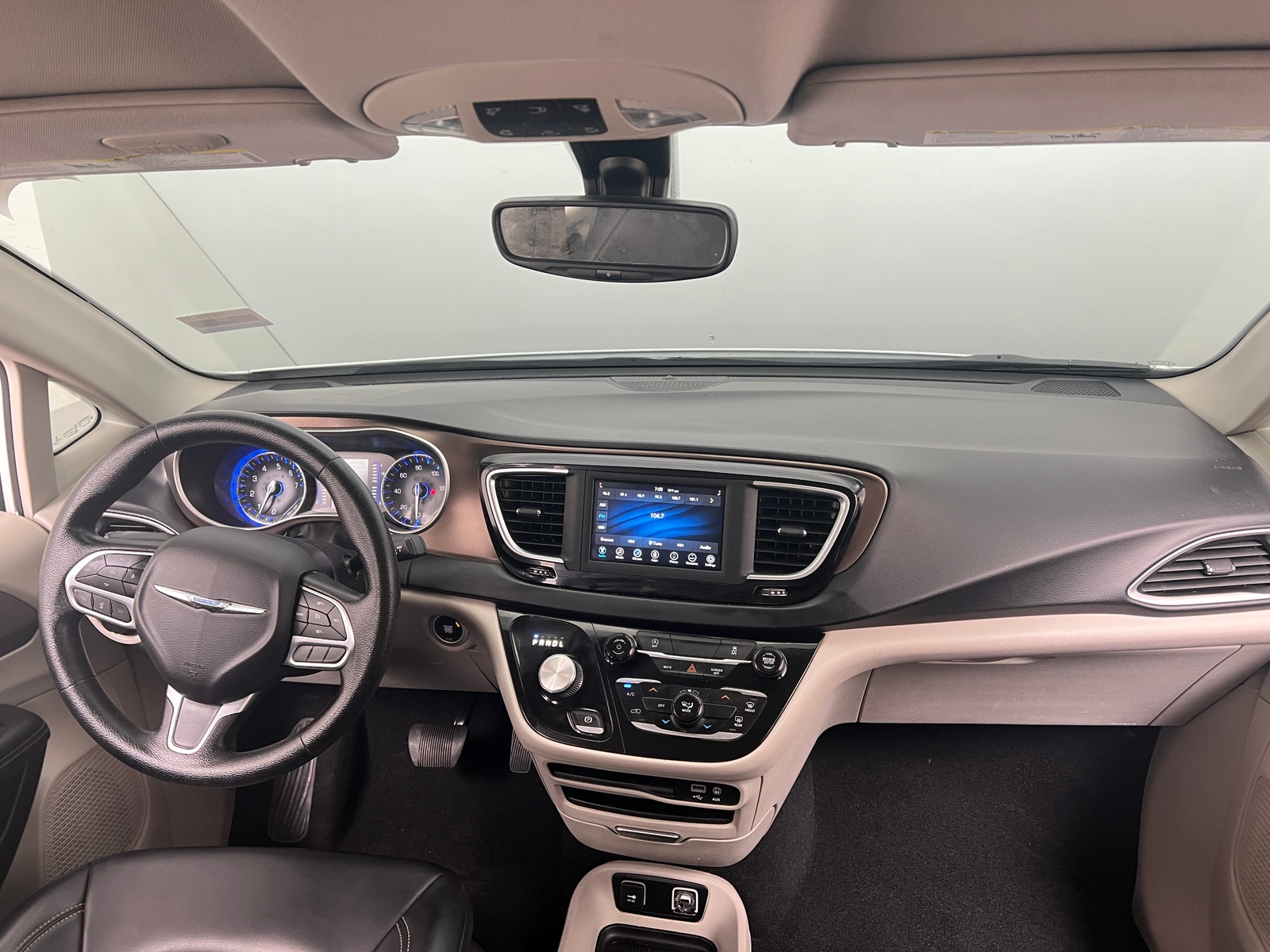 Thumbnail: 2020 Chrysler Voyager - 2