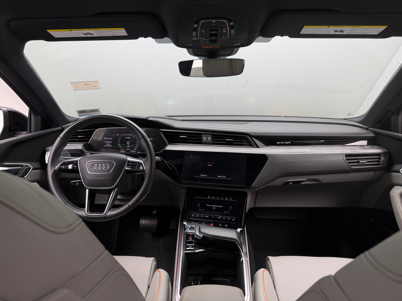 Thumbnail: 2023 Audi e-tron - 2