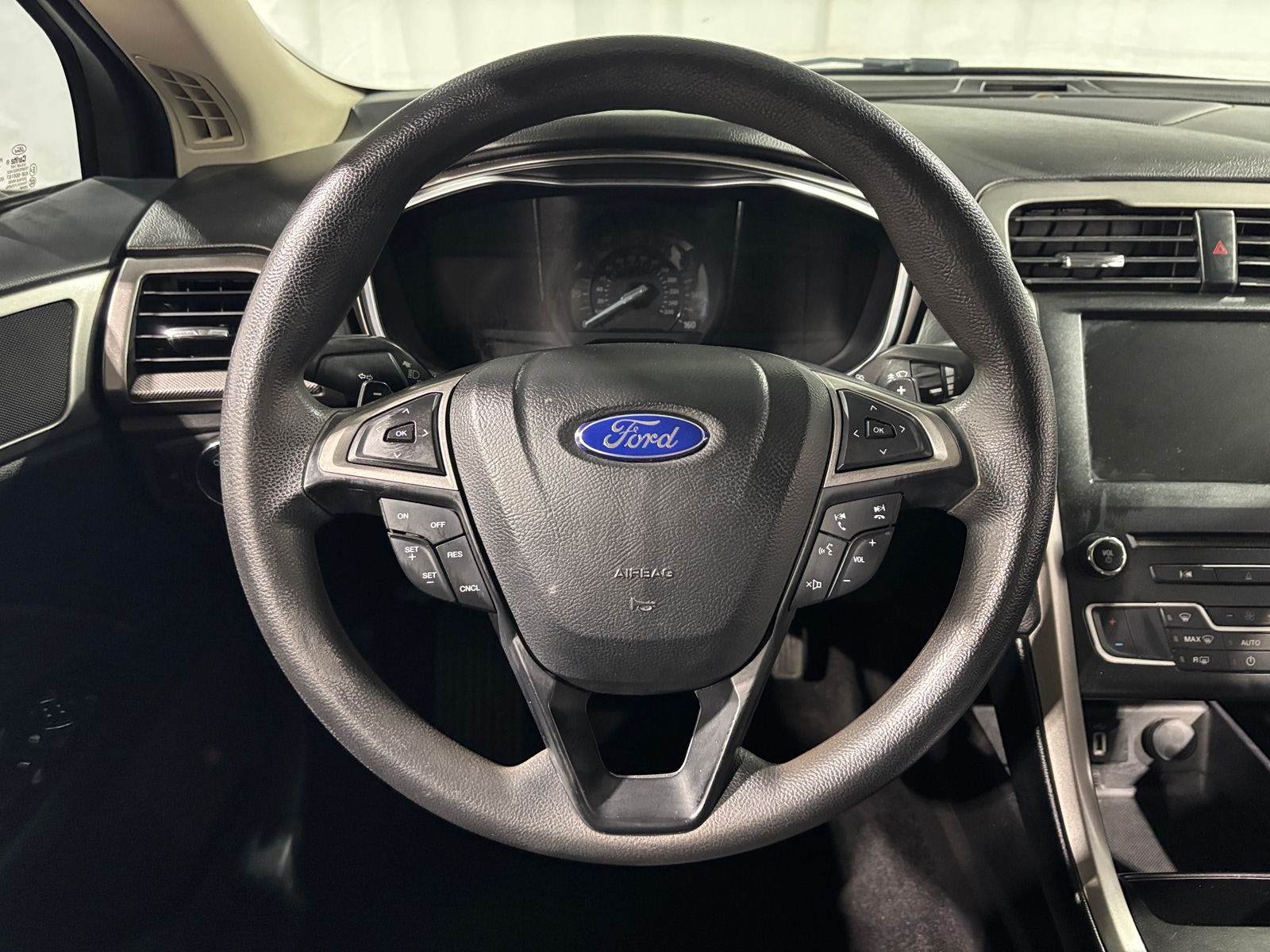 Thumbnail: 2017 Ford Fusion - 5