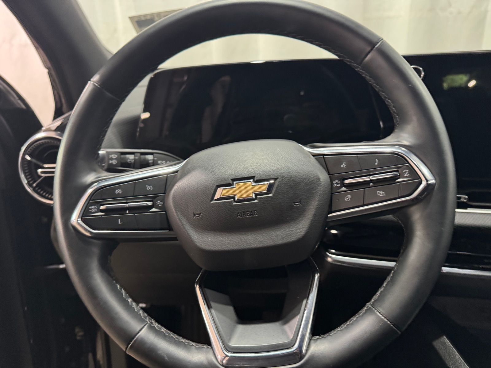 Thumbnail: 2025 Chevrolet Equinox - 5