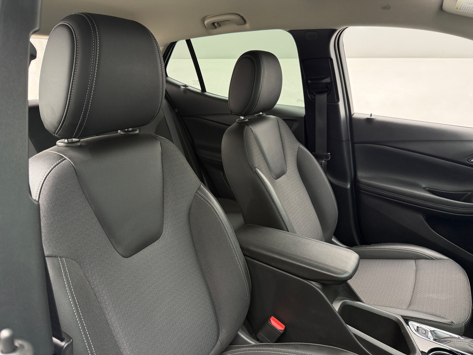 Thumbnail: 2025 Buick Encore GX - 2