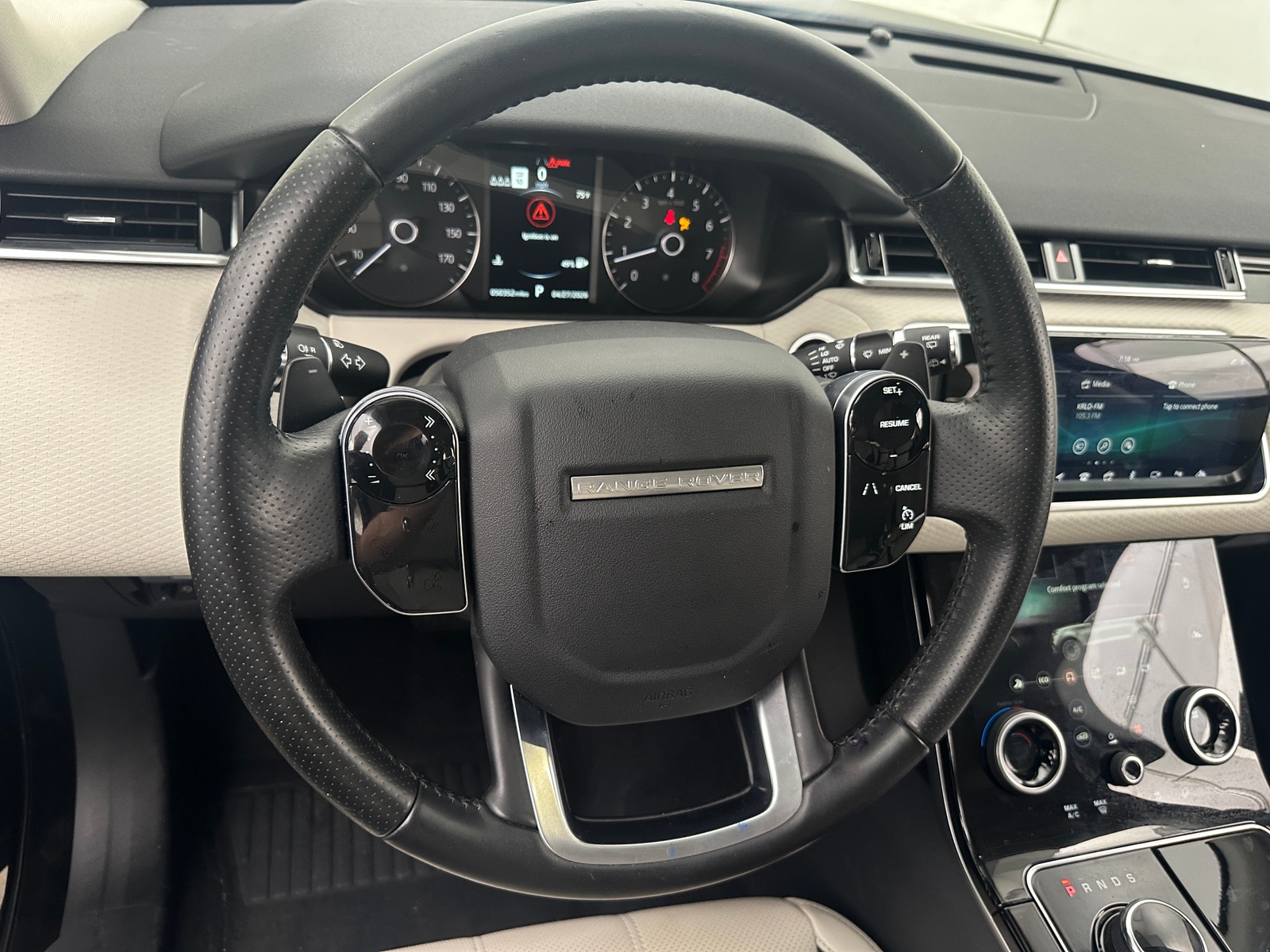 Thumbnail: 2020 Land Rover Range Rover Velar - 4